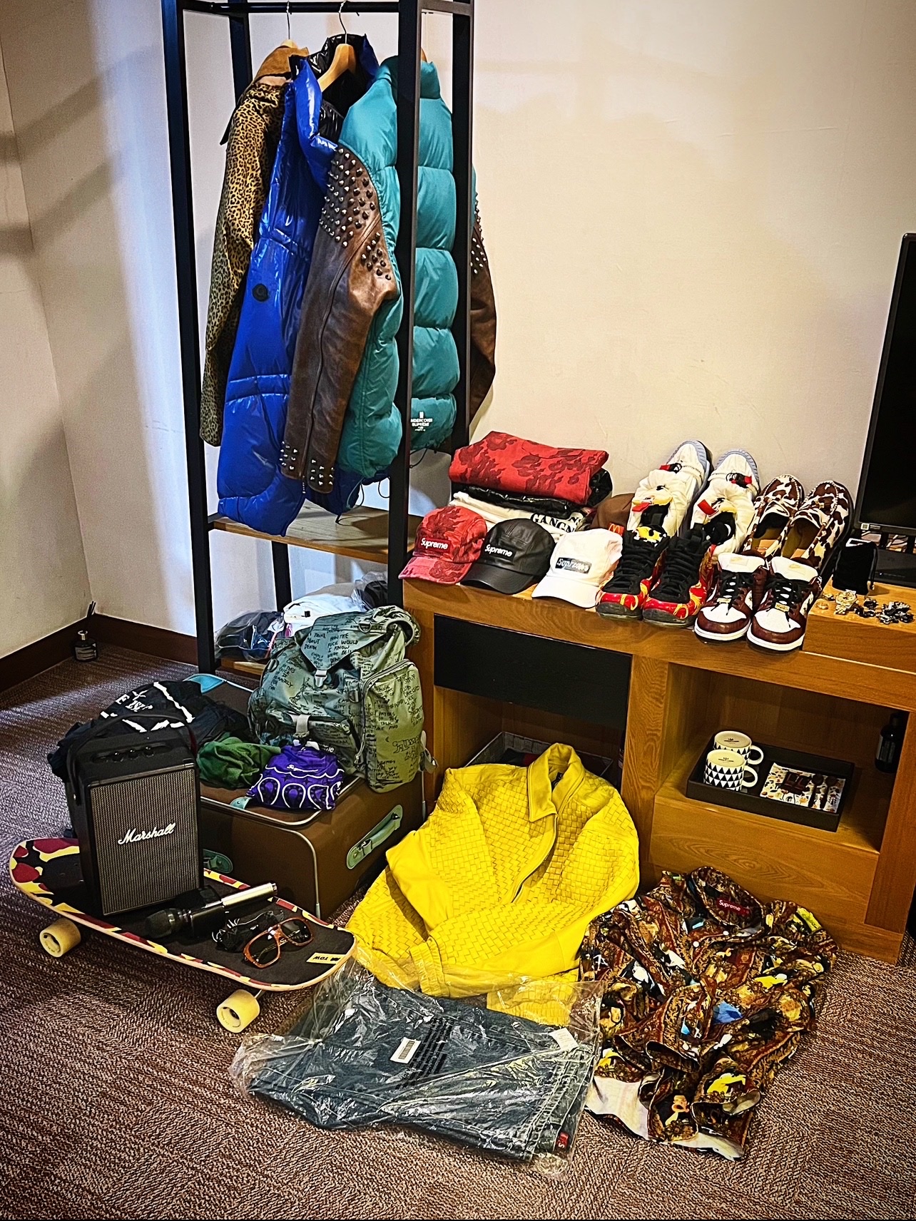 Supreme Woven Leather Varsity Jacket Yellow - 23FW, Moncler x Adidas Chambery Short Down Jacket Blue - 23FW 착용 스타일 - 1