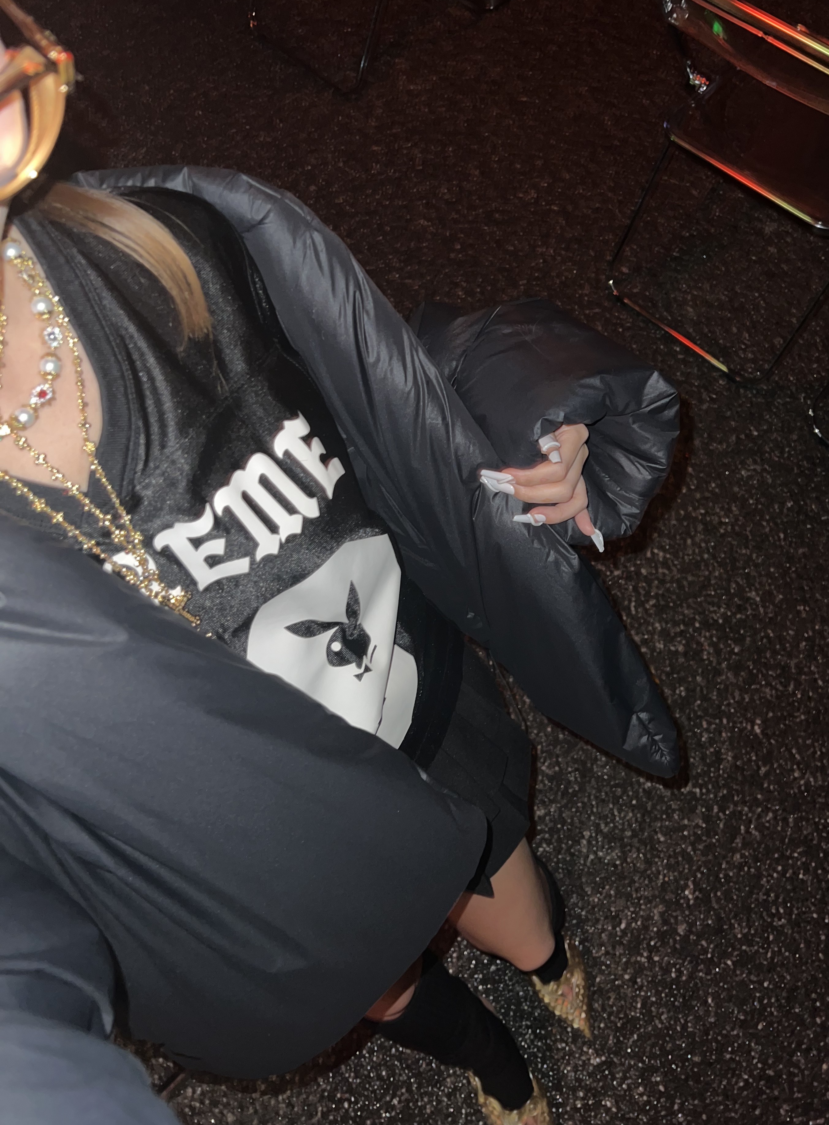 (W) Melissa x Y Project Court Shoe Gold, Yeezy Gap Engineered By Balenciaga Round Jacket 2 Black 착용 스타일 - 4