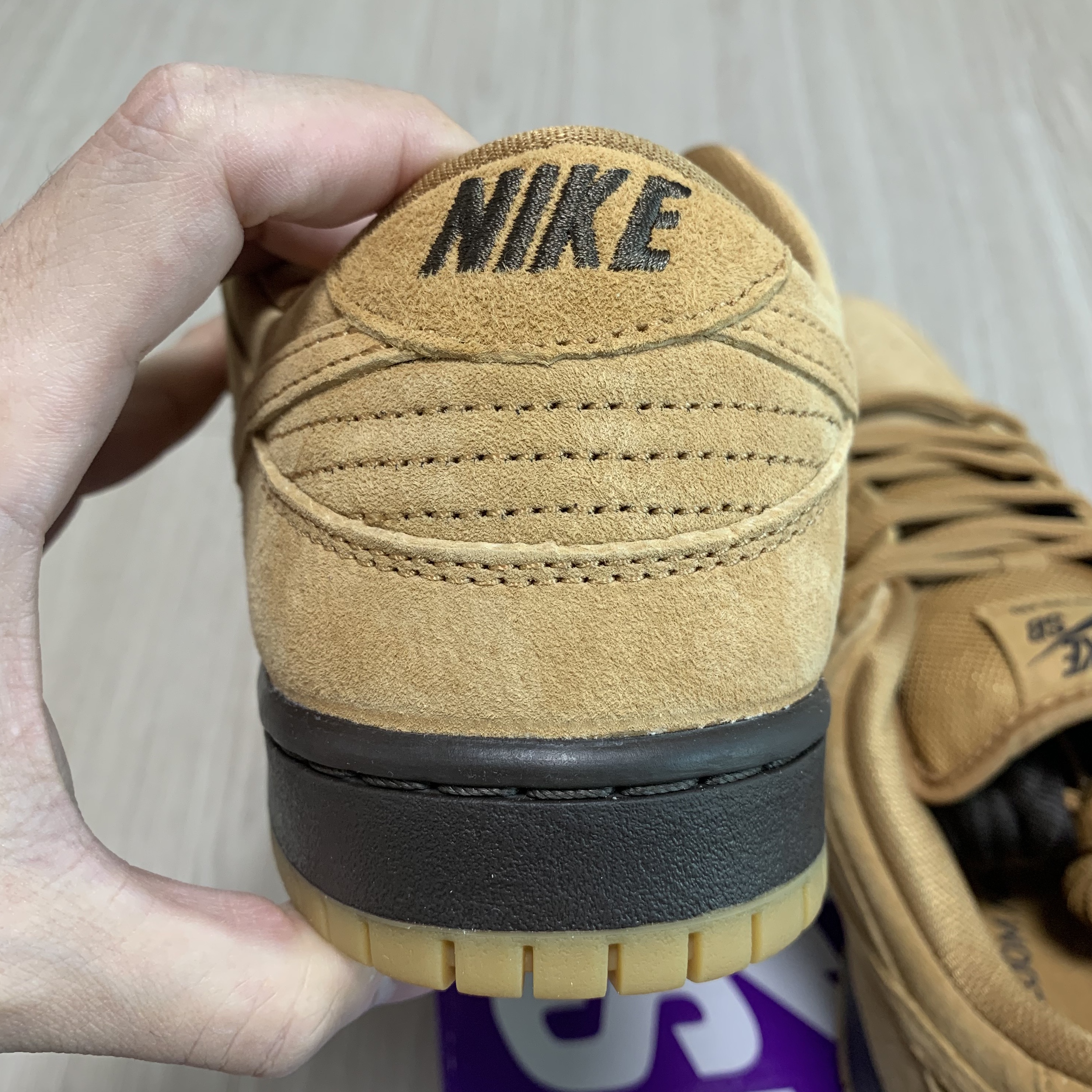 Nike SB Dunk Low Pro Wheat 2023 착용 스타일 - 3