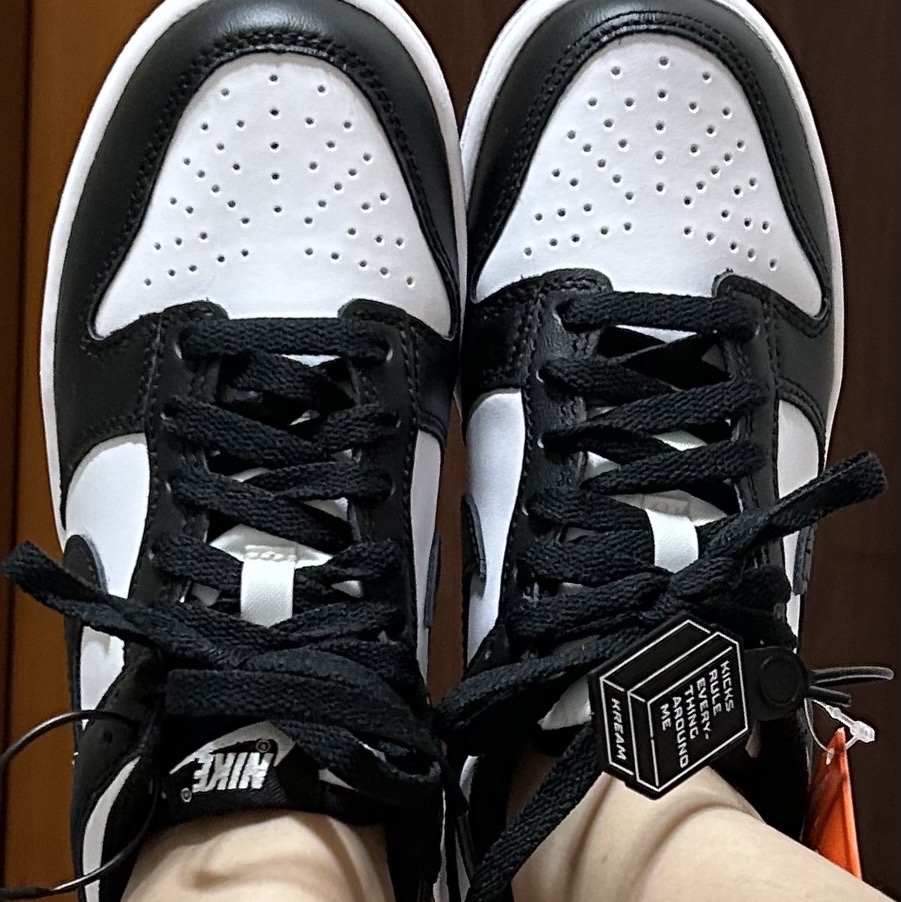 (GS) Nike Dunk Low Black 착용 스타일 - 2