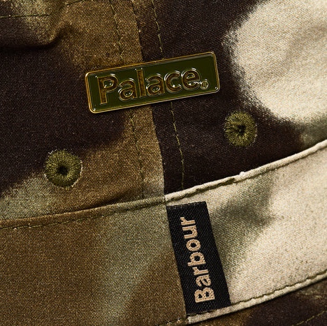 Barbour International Original Wax Jacket Black, Barbour Heritage Liddesdale Quilted Jacket Black 착용 스타일 - 4