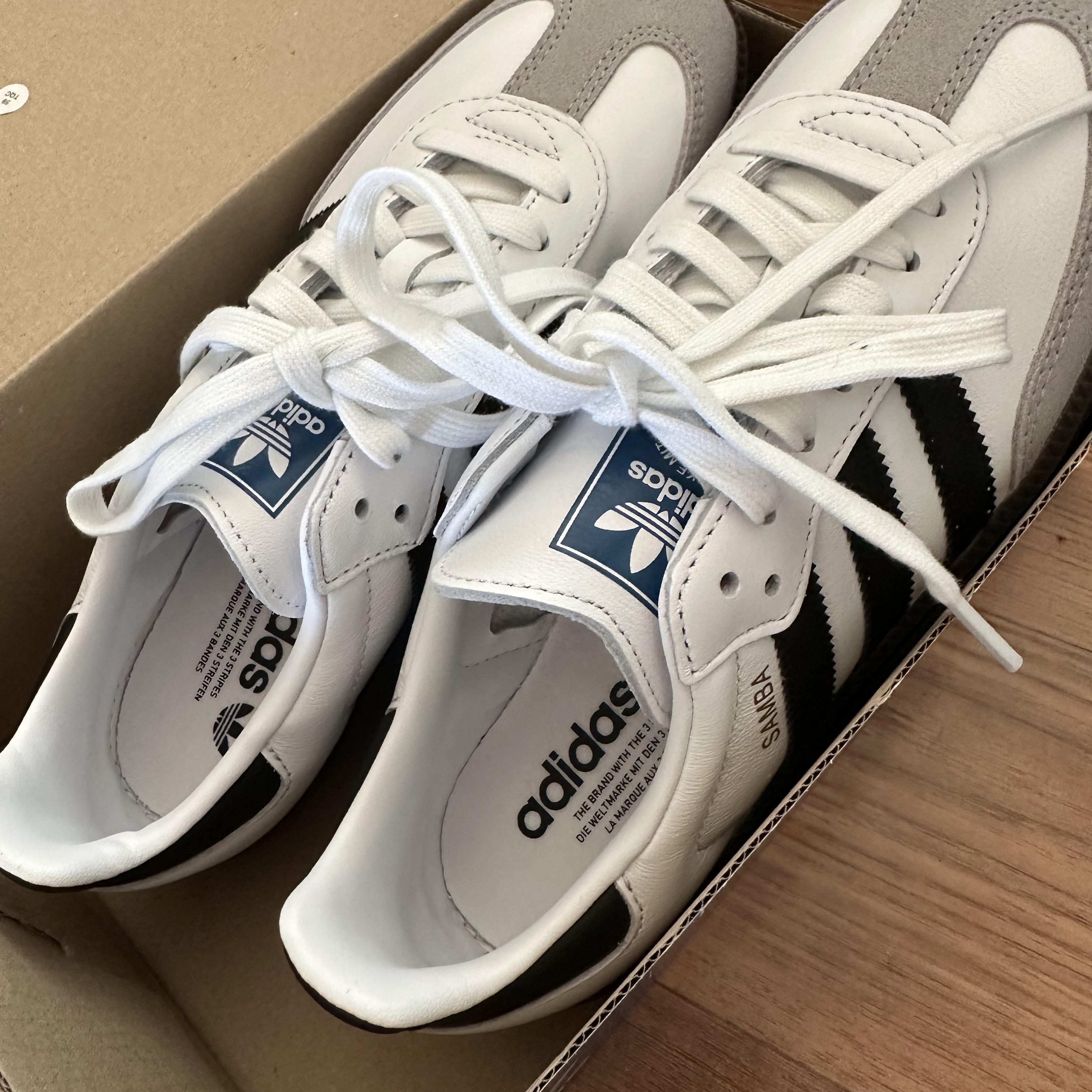 Adidas Samba OG Cloud White 착용 스타일