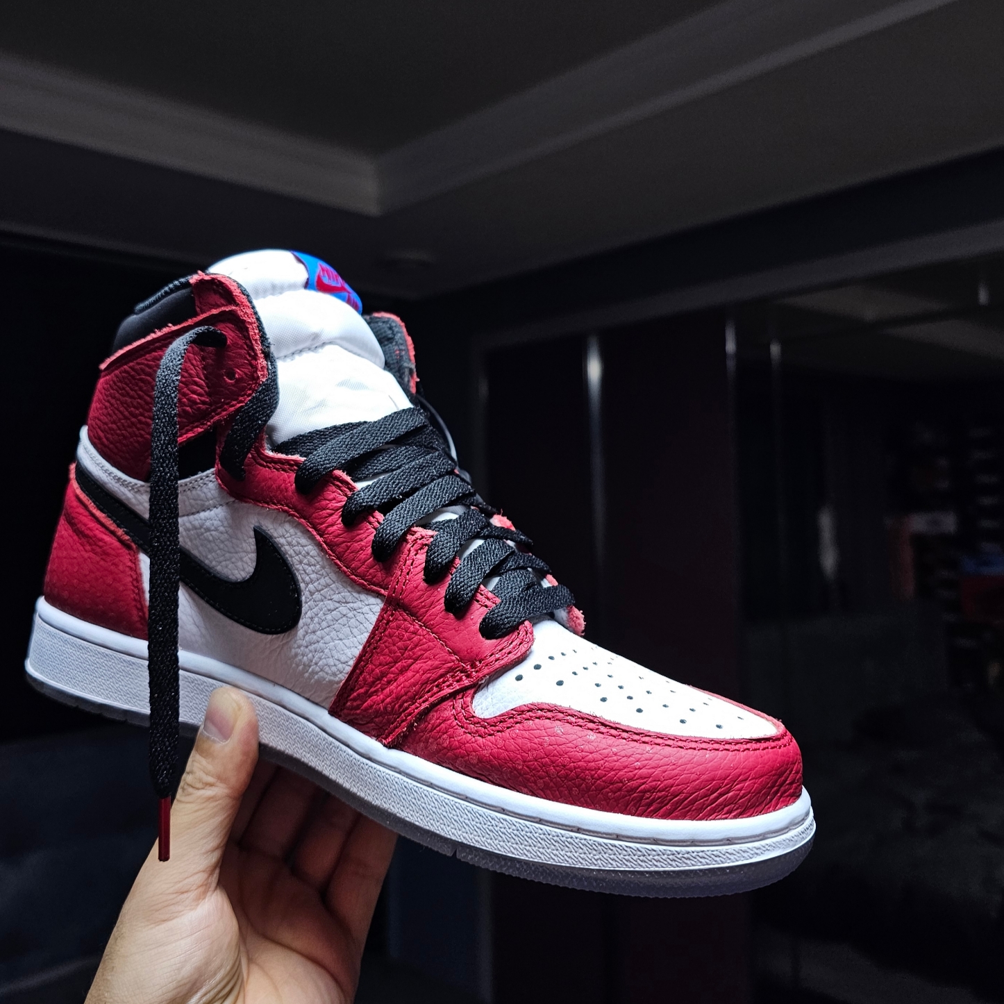 Jordan 1 Retro High Spider-Man Origin Story 착용 스타일 - 4