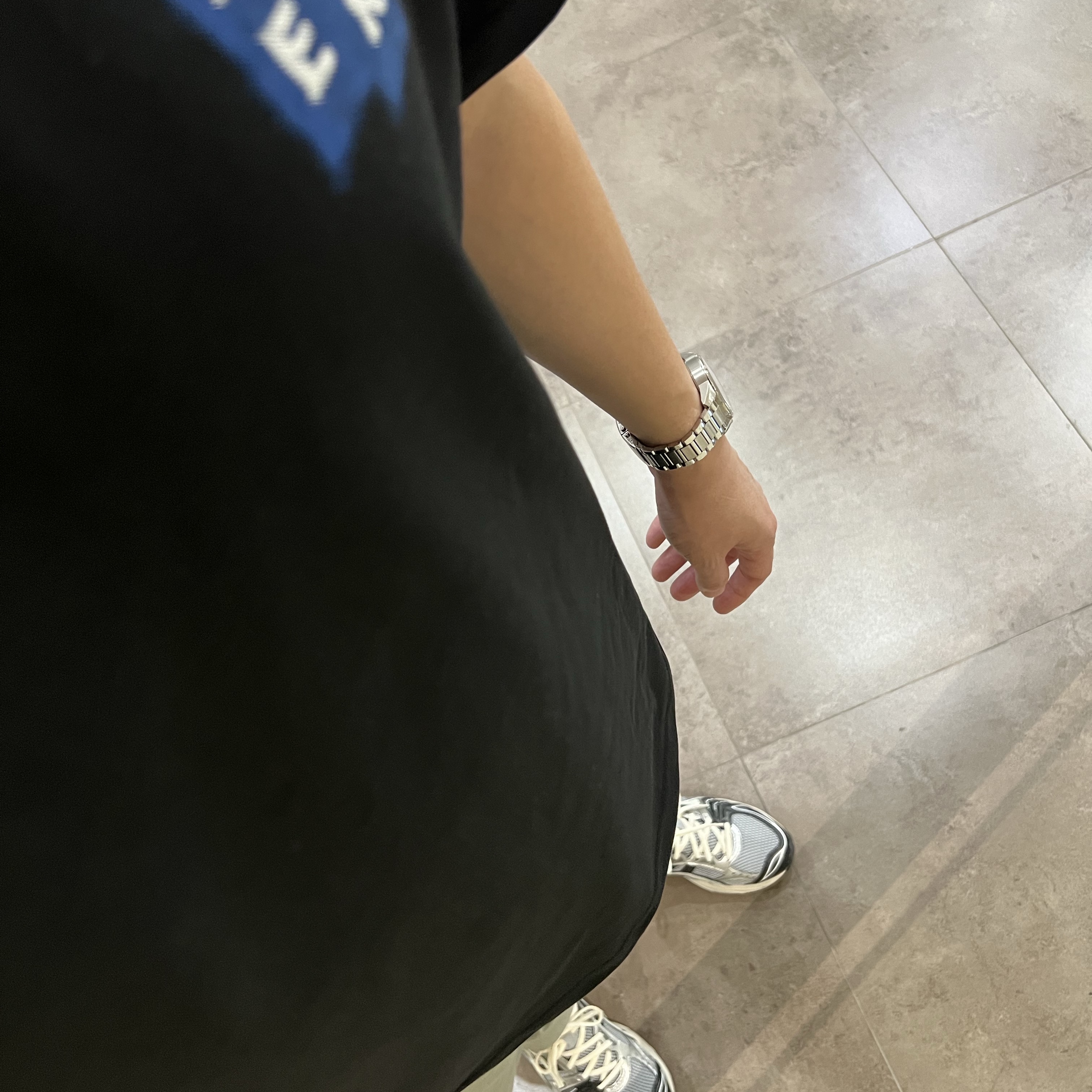 Ader Error Sig; TRS/BL Tag T-Shirt 04 Black, Asics Gel-Kayano 14 Black Glacier Grey 착용 스타일 - 1