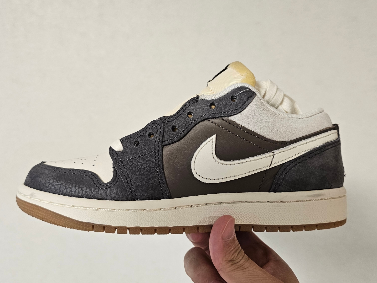 Jordan 1 Low Kkachi 착용 스타일