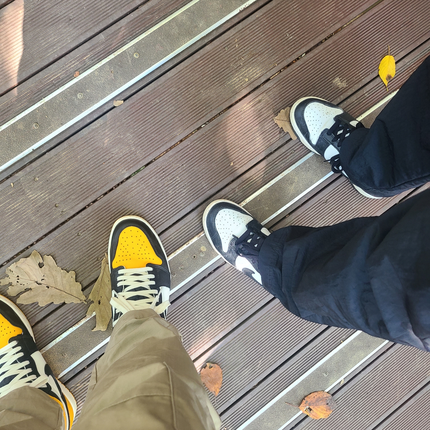 Jordan 1 Retro High OG Taxi, (GS) Nike Dunk Low Black 착용 스타일