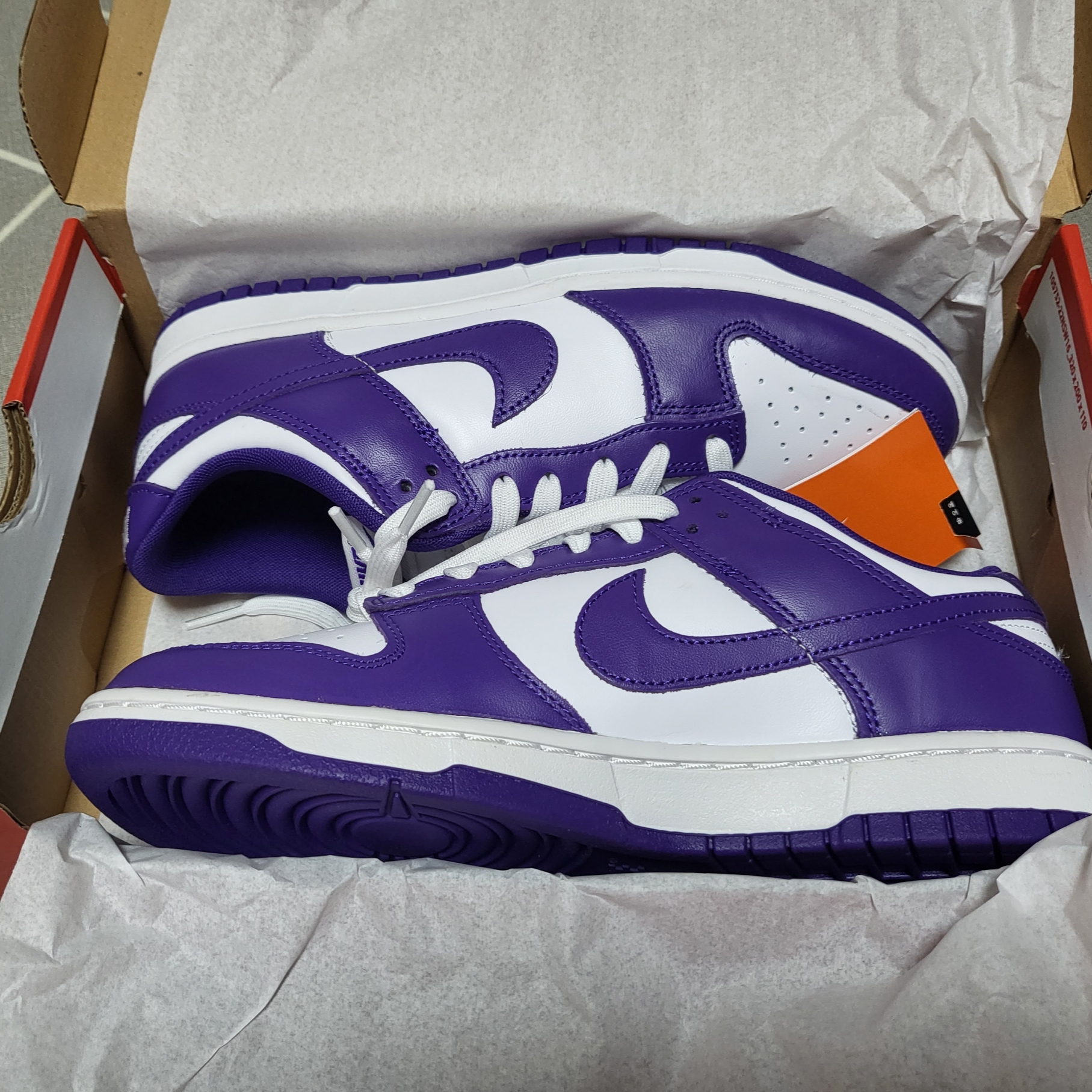 Nike Dunk Low Retro Championship Court Purple 착용 스타일