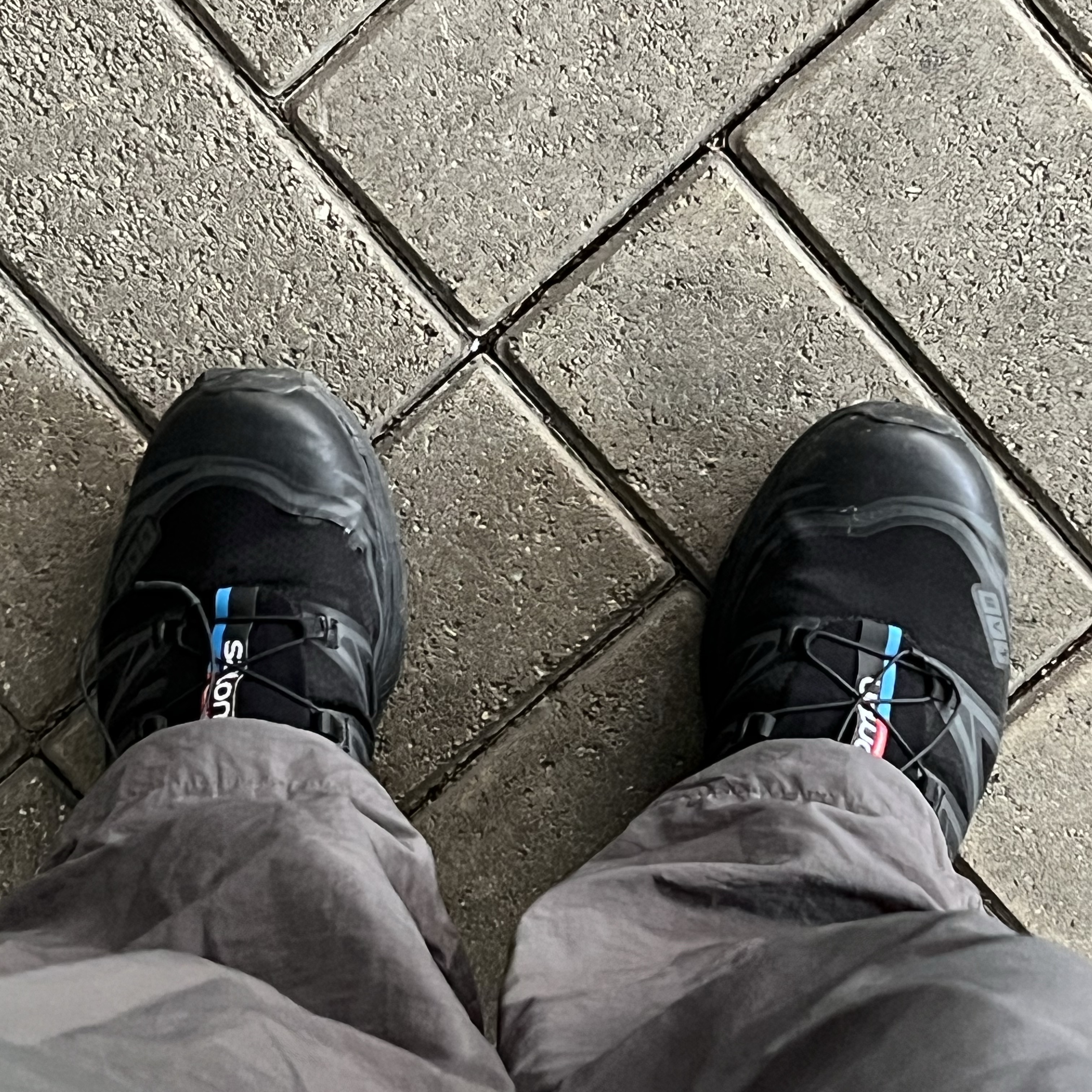 Salomon XT-6 ADV Black 착용 스타일
