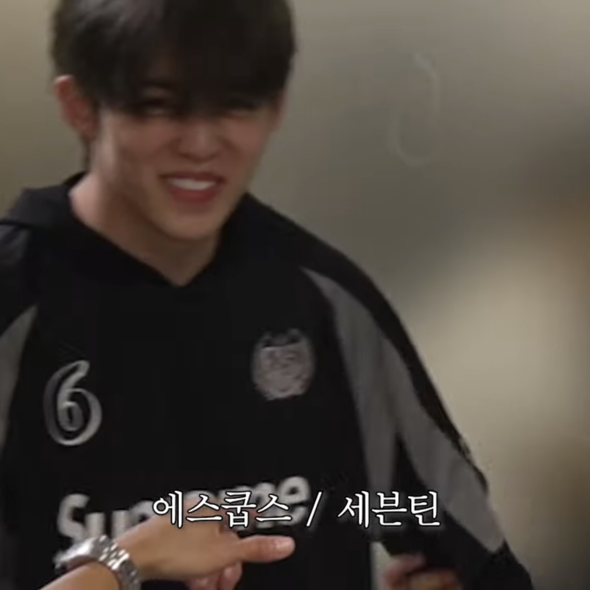 Supreme Hooded Soccer Jersey Black - 23FW 착용 스타일
