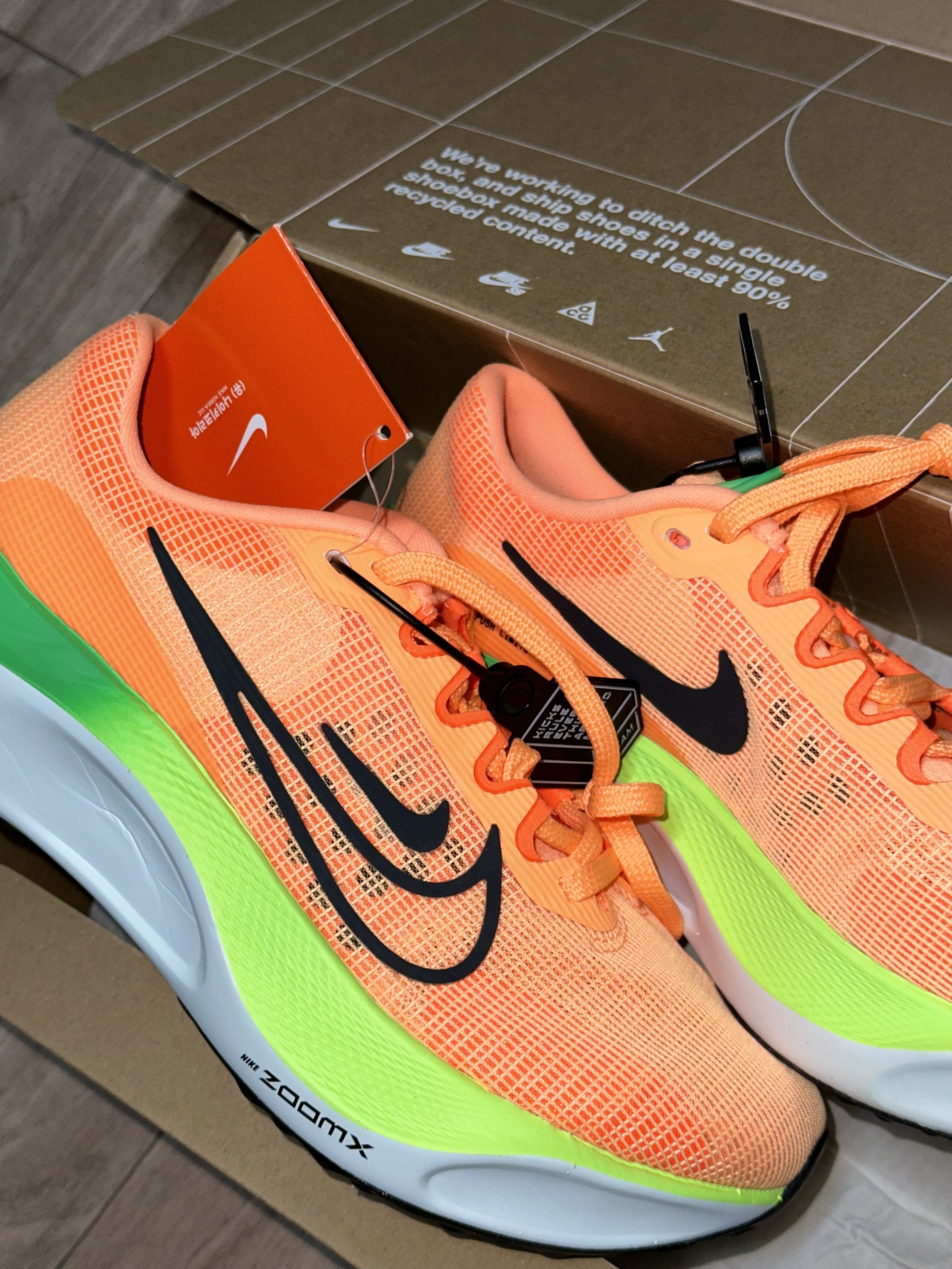 (W) Nike Zoom Fly 5 Total Orange 착용 스타일
