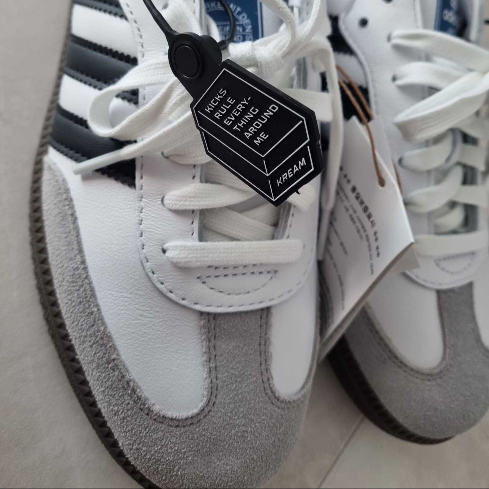 Adidas Samba OG Cloud White 착용 스타일