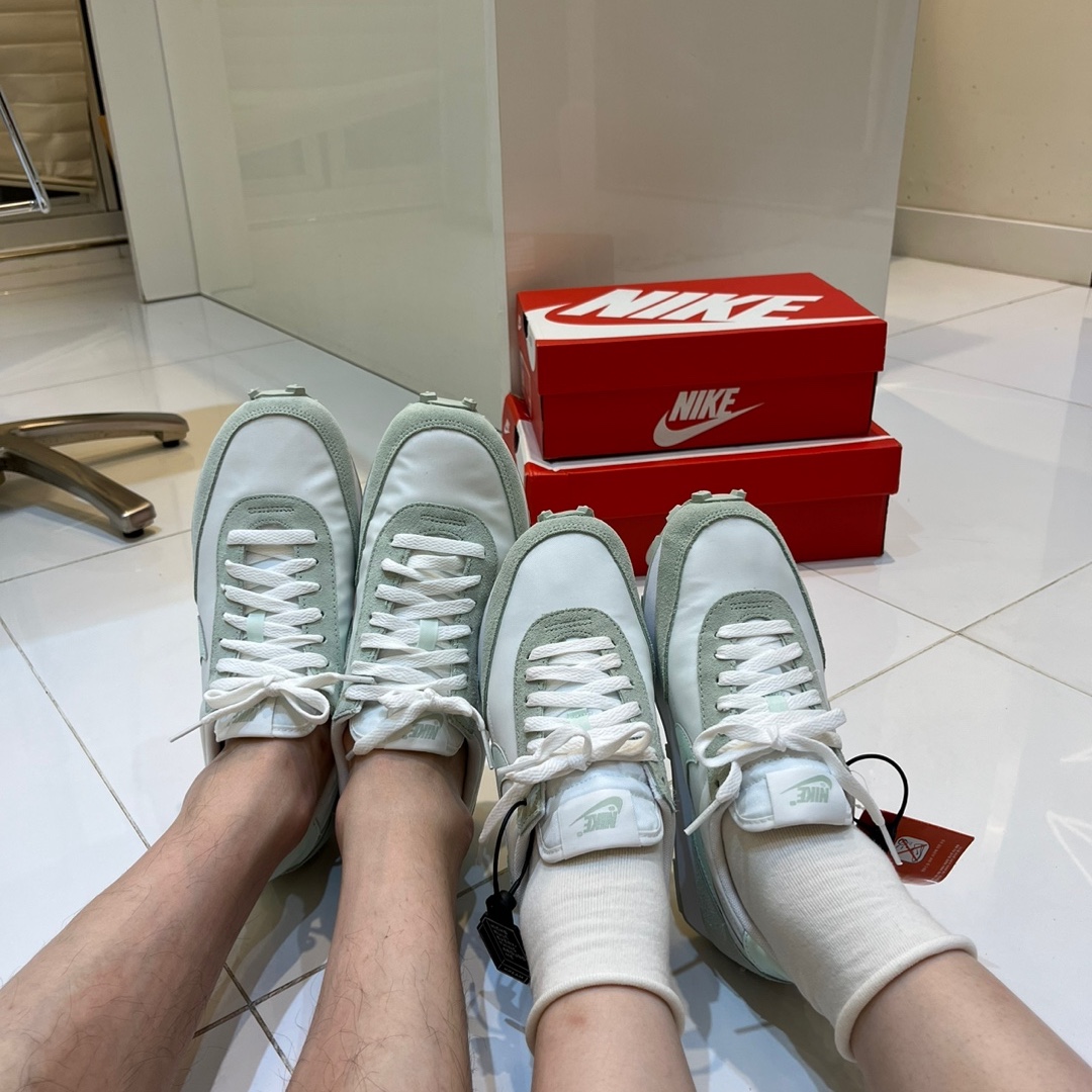 (W) Nike Daybreak Barely Green 착용 스타일