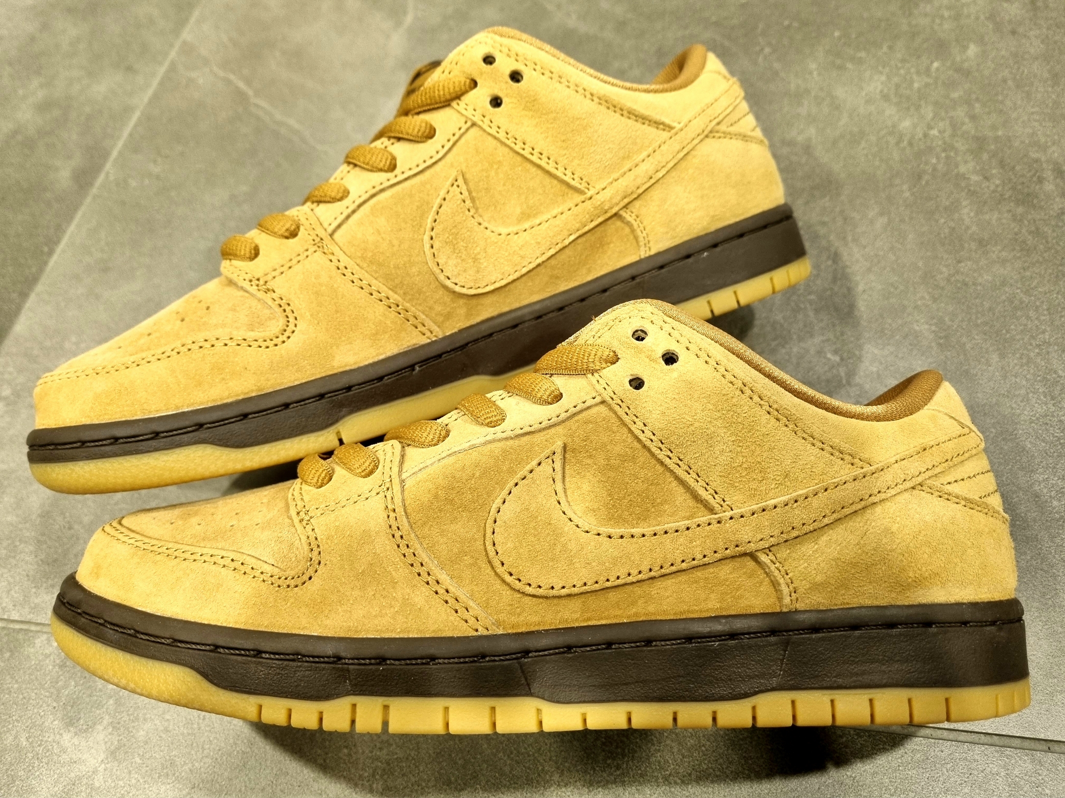 Nike SB Dunk Low Pro Wheat 2023 착용 스타일 - 4