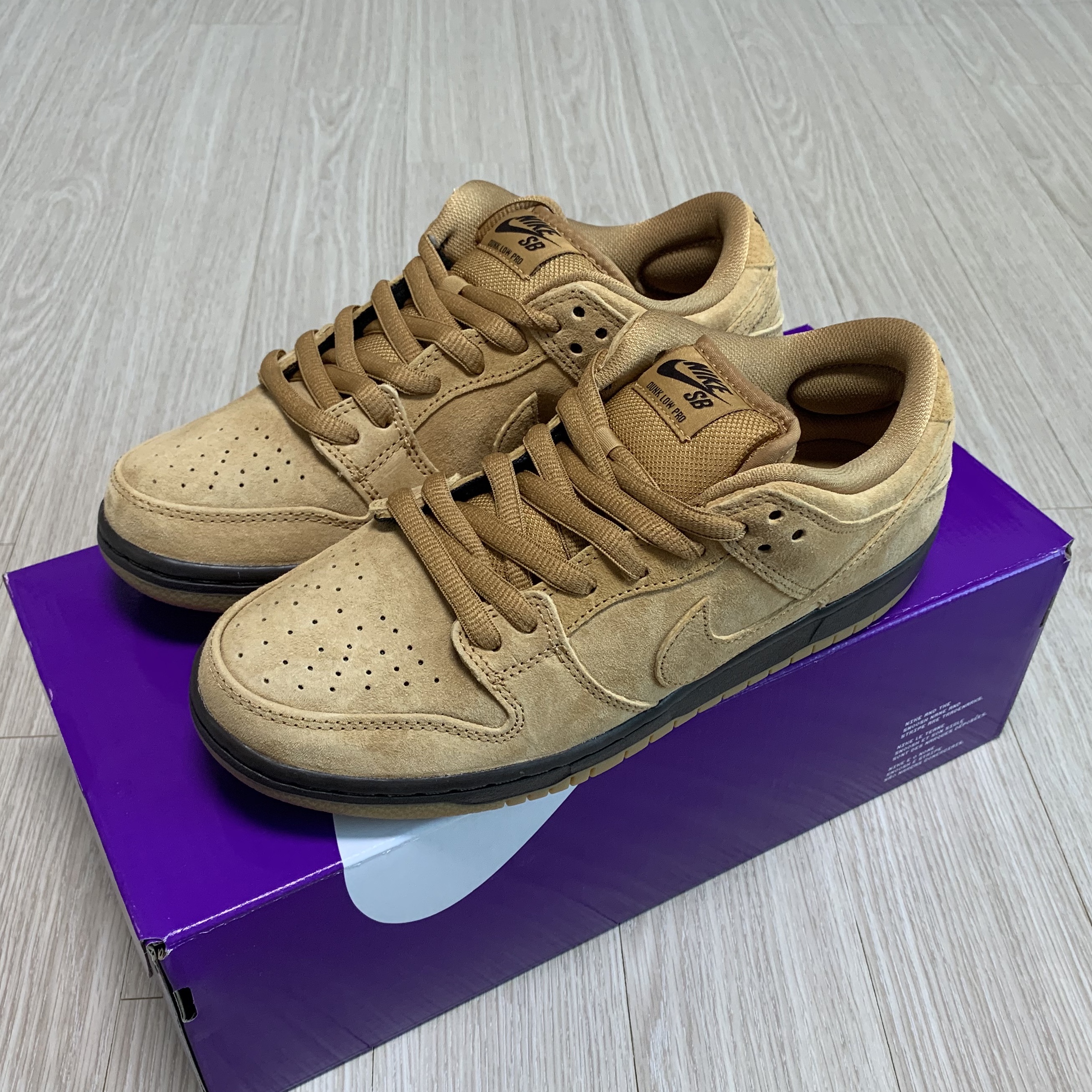 Nike SB Dunk Low Pro Wheat 2023 착용 스타일 - 1