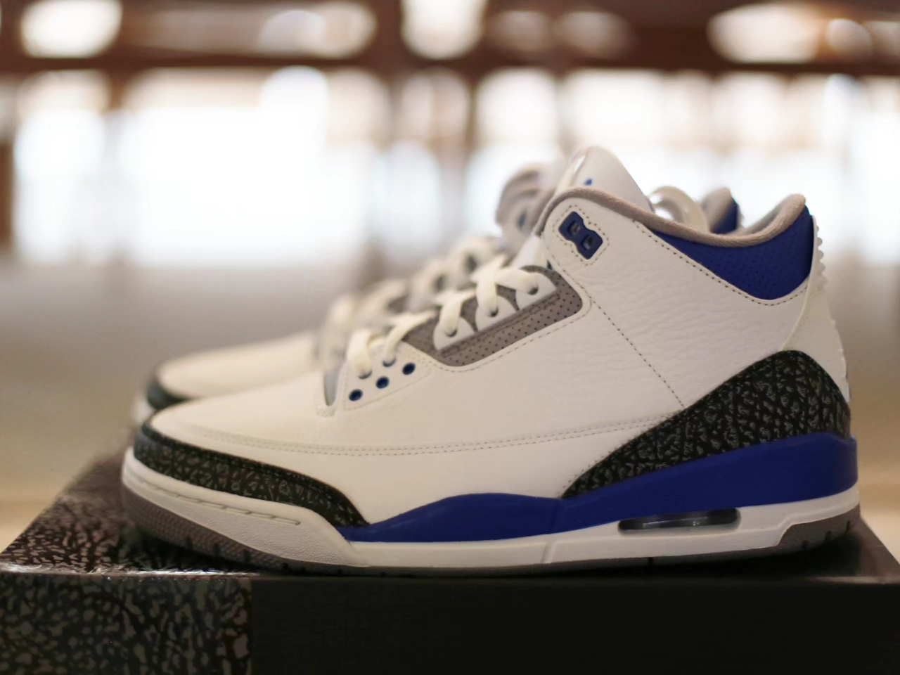 Jordan 3 Retro Racer Blue, Jordan 3 Retro White Cement Reimagined 착용 스타일 - 1