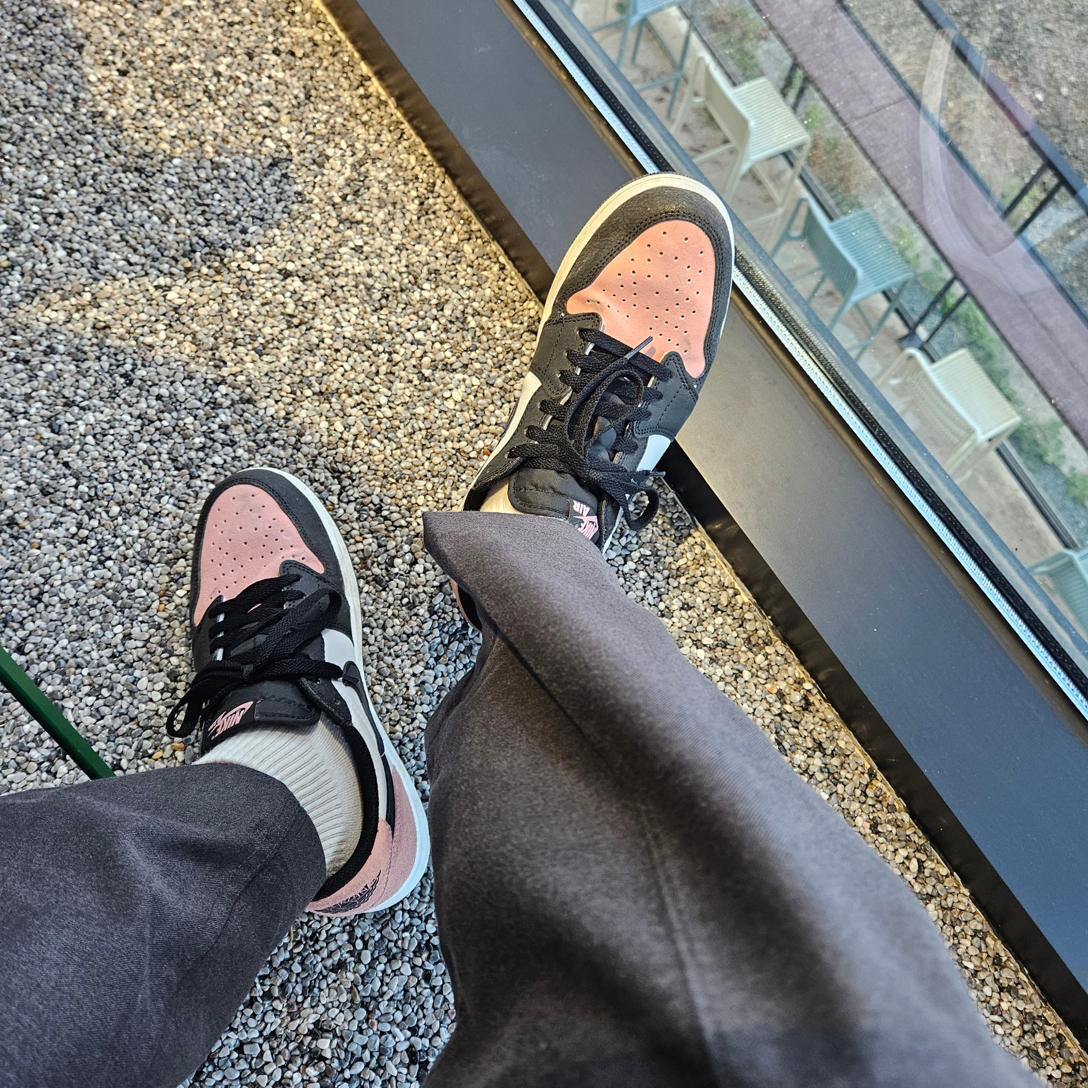 Jordan 1 Retro Low OG Bleached Coral 착용 스타일
