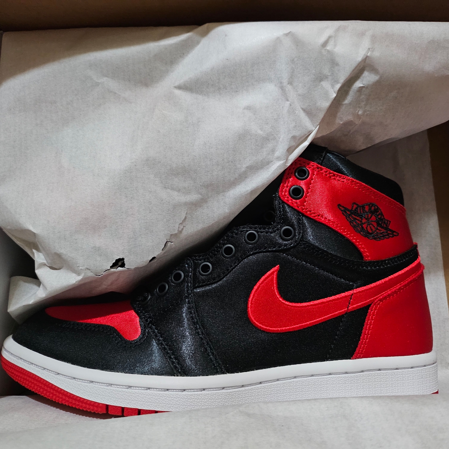 (W) Jordan 1 Retro High OG Satin Bred 착용 스타일