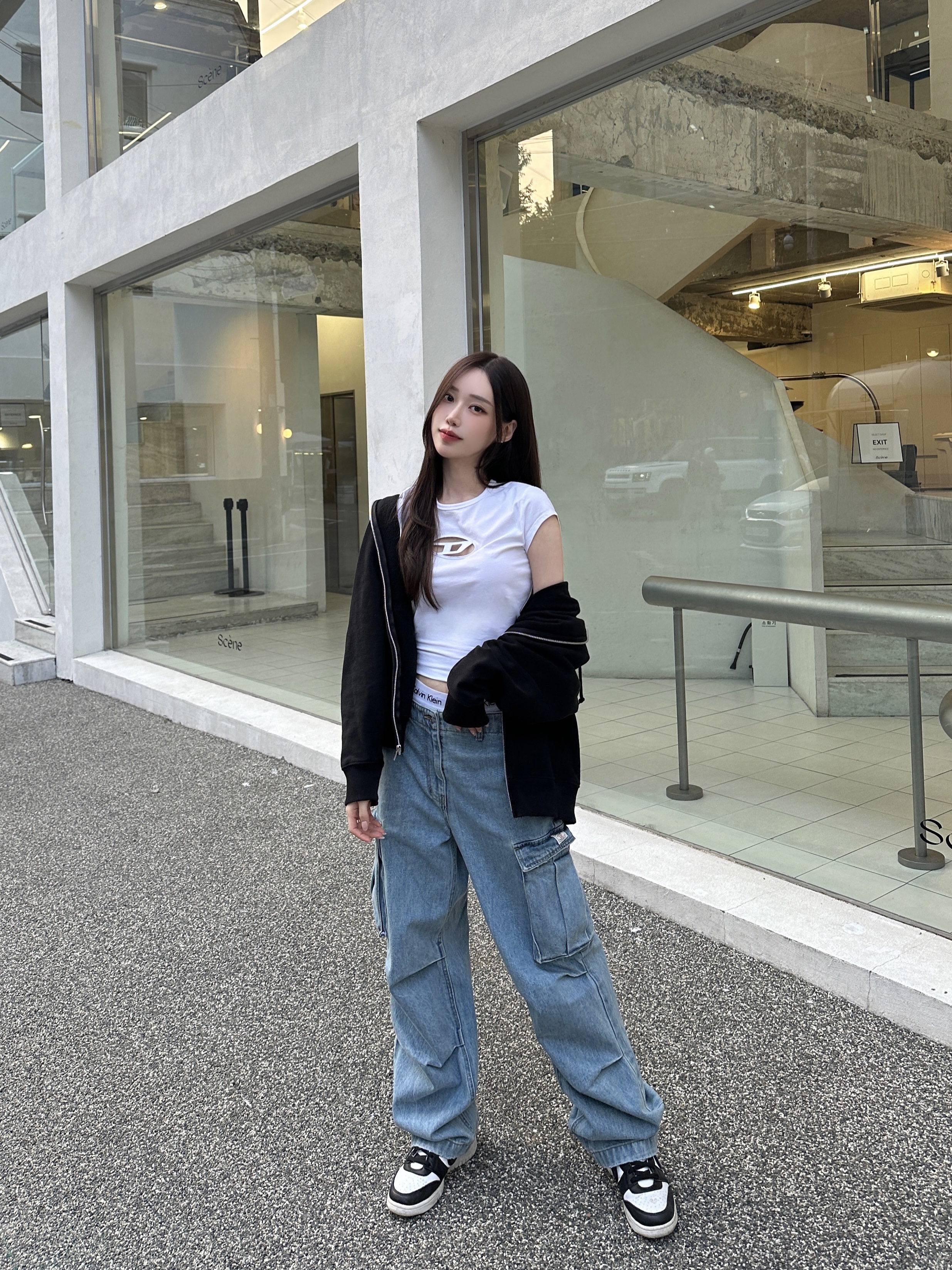 (W) Diesel T-Angie Peekaboo Logo T-Shirt White, Stussy Basic Stussy Zip Hoodie Black 2023 착용 스타일 - 1