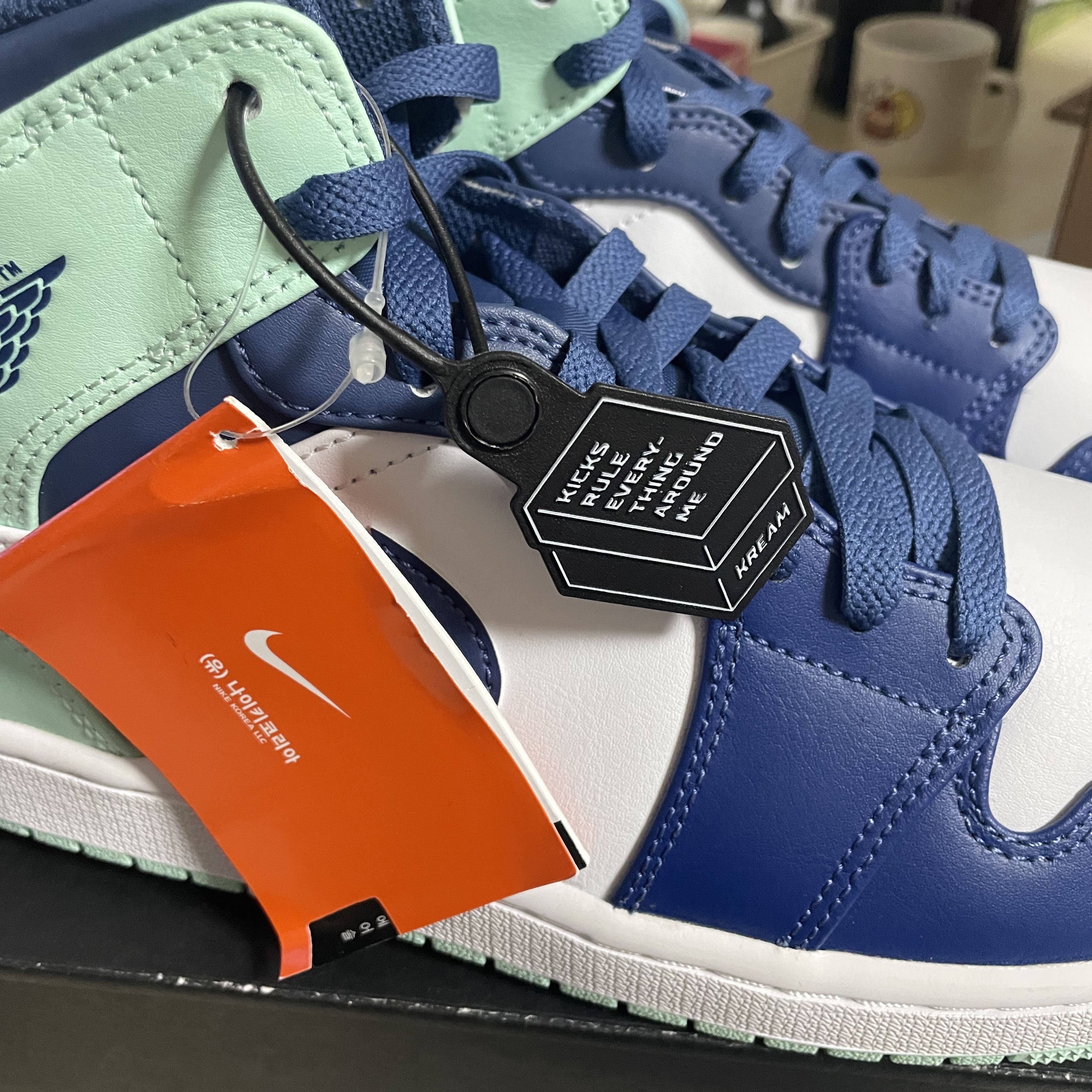 Jordan 1 Mid Blue Mint 착용 스타일 - 1