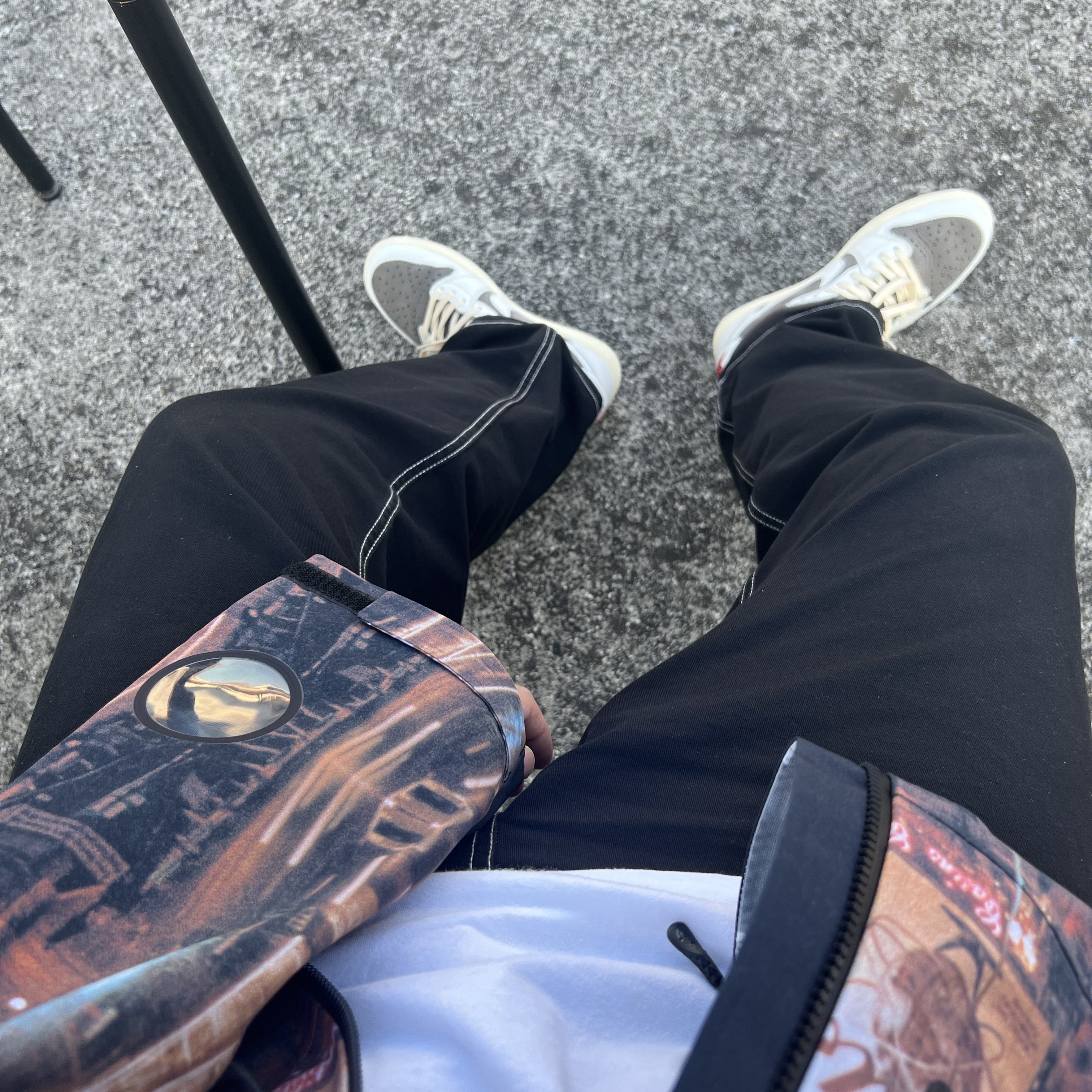 Supreme x The North Face Taped Seam Shell Jacket Times Square - 22FW, Jordan 1 x Travis Scott Retro Low OG SP Sail and Ridgerock 착용 스타일 - 2