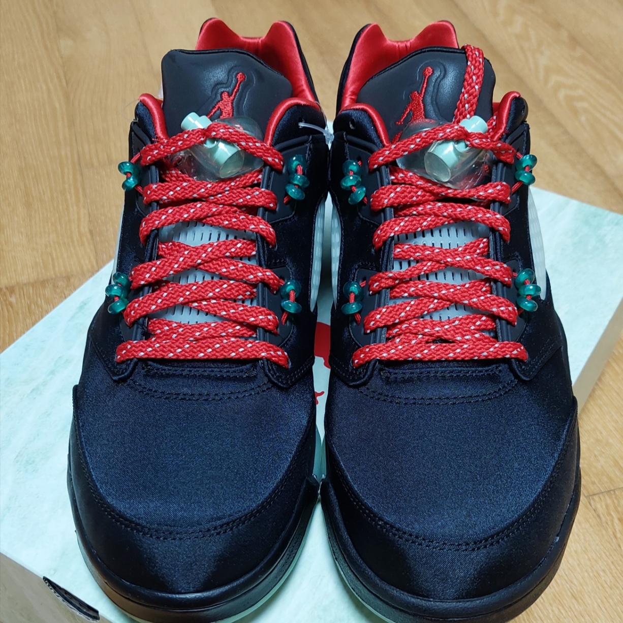 Jordan 5 x Clot Retro Low SP Anthracite 착용 스타일 - 2