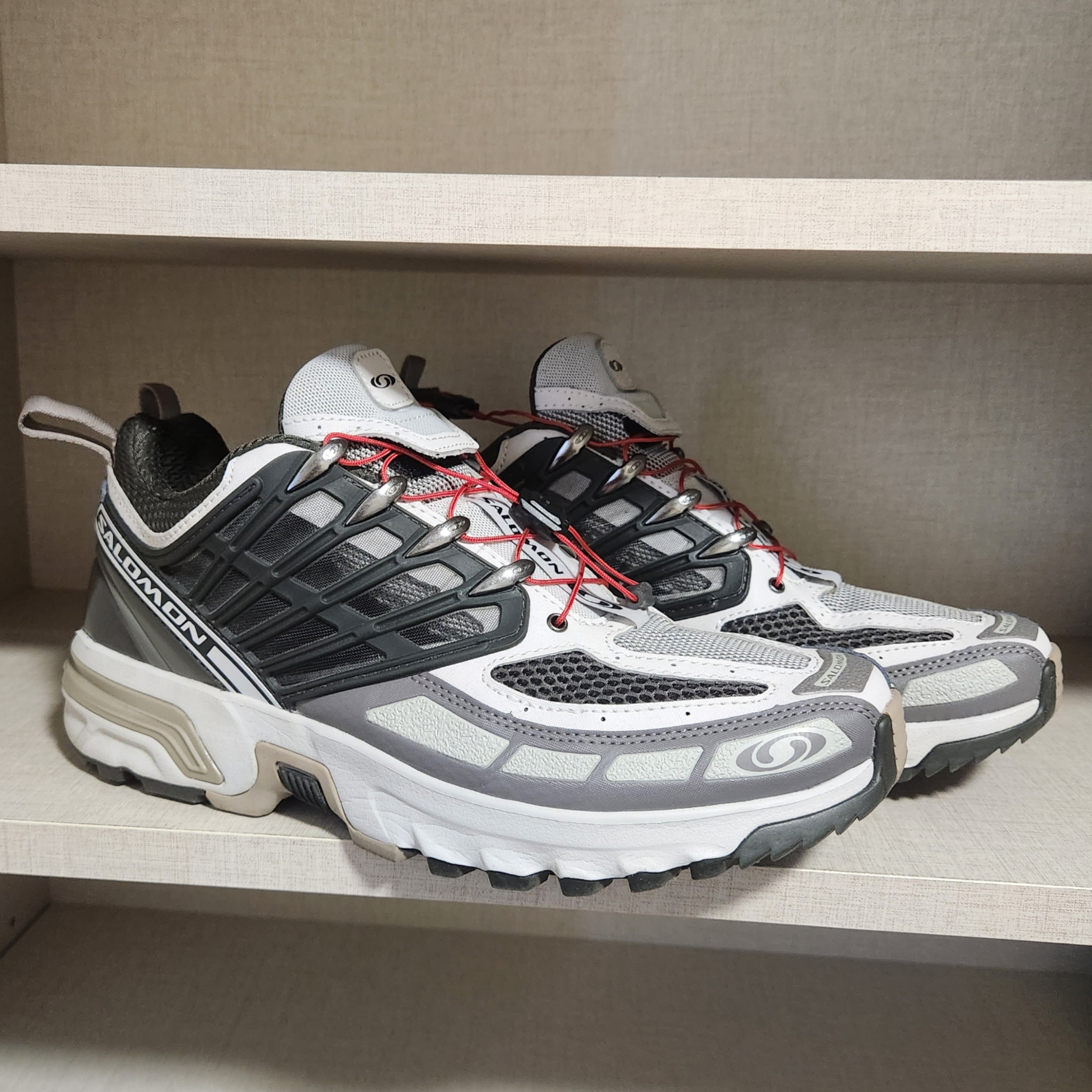 Salomon ACS Pro Beluga Vintage Khaki 착용 스타일