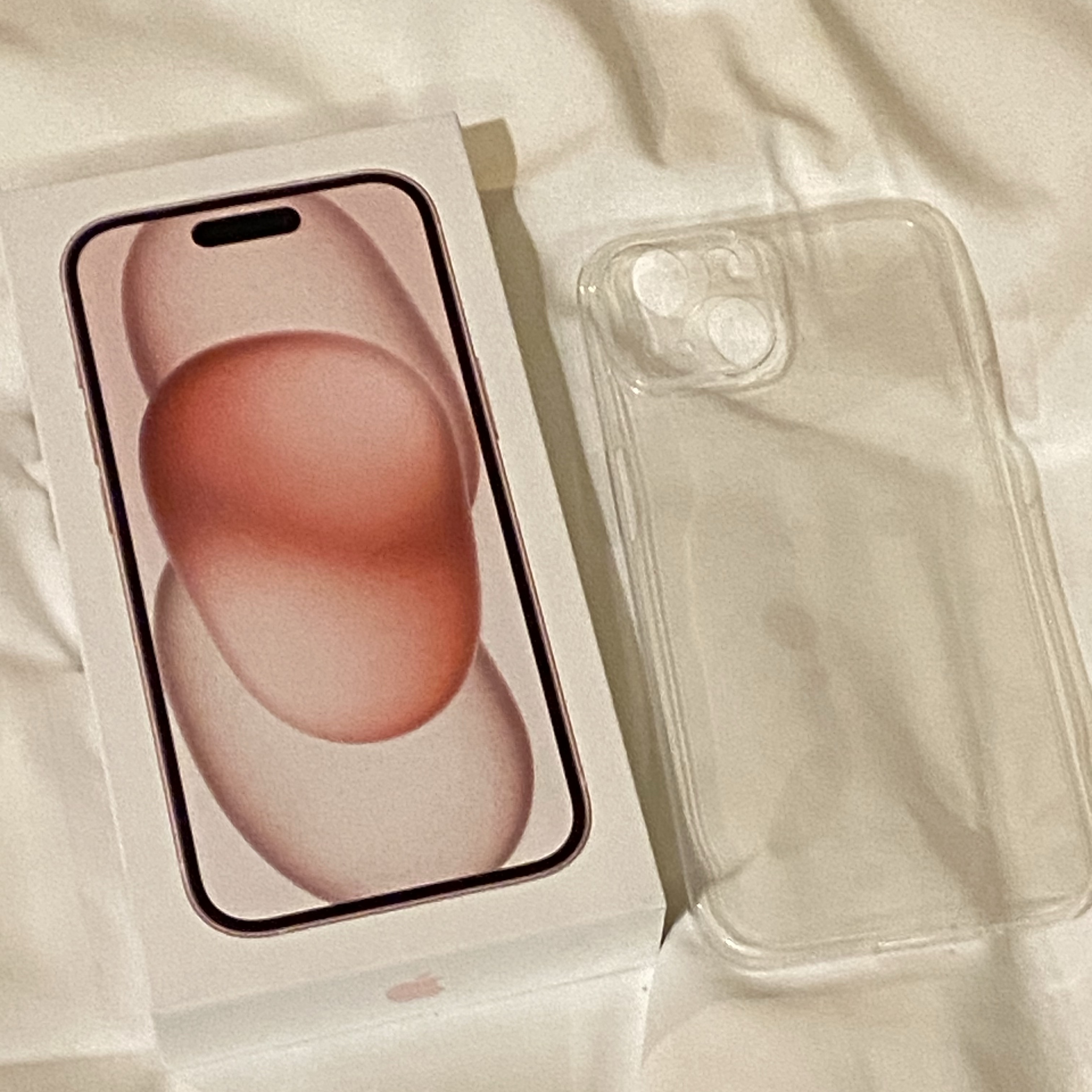 Apple iPhone 15 128GB Pink (Korean Ver.) 착용 스타일 - 1