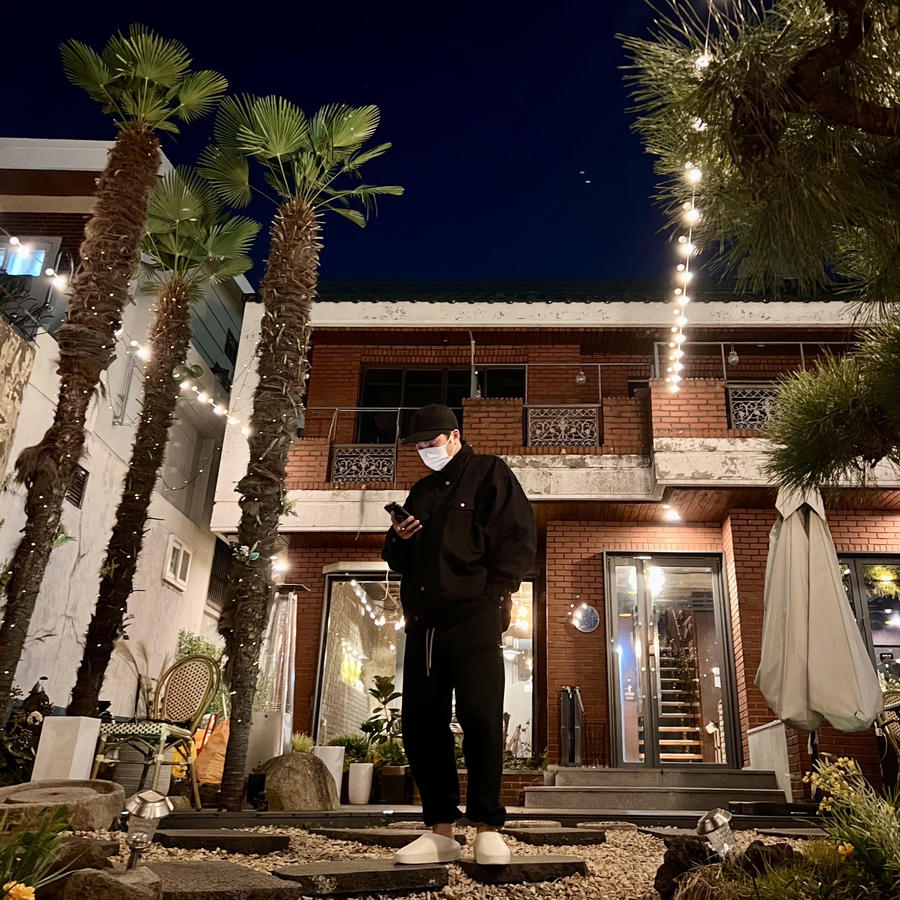 Essentials The Black Collection Sweatpants Black - 23SS, Fear of God The California Collection 8 Cream 착용 스타일