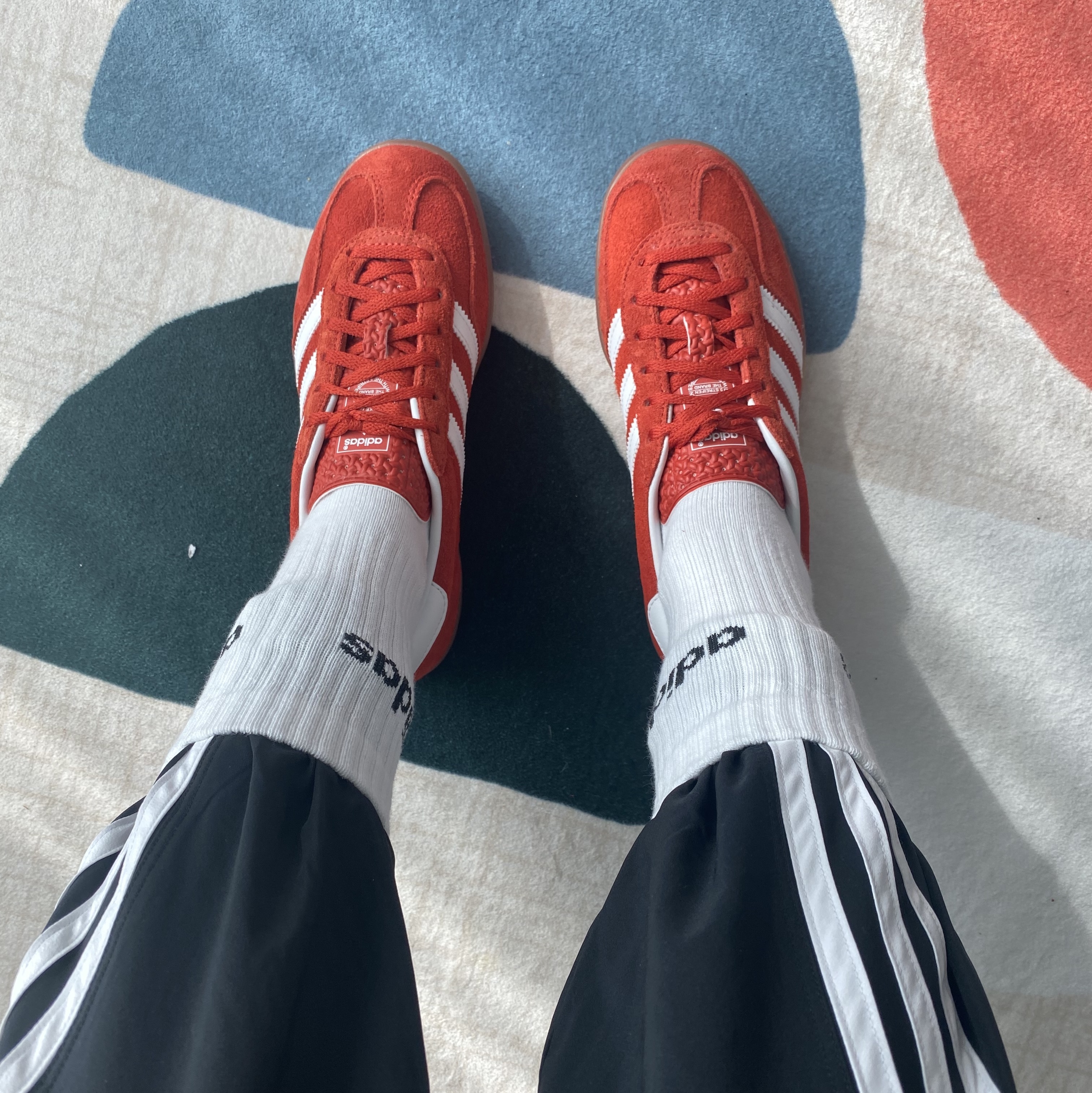 (W) Adidas Gazelle Indoor Bold Orange Cloud White 착용 스타일 - 2