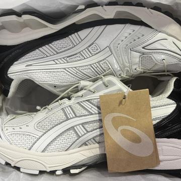 Asics x Unaffected Gel-Kayano 14 Galaxy White 착용 스타일