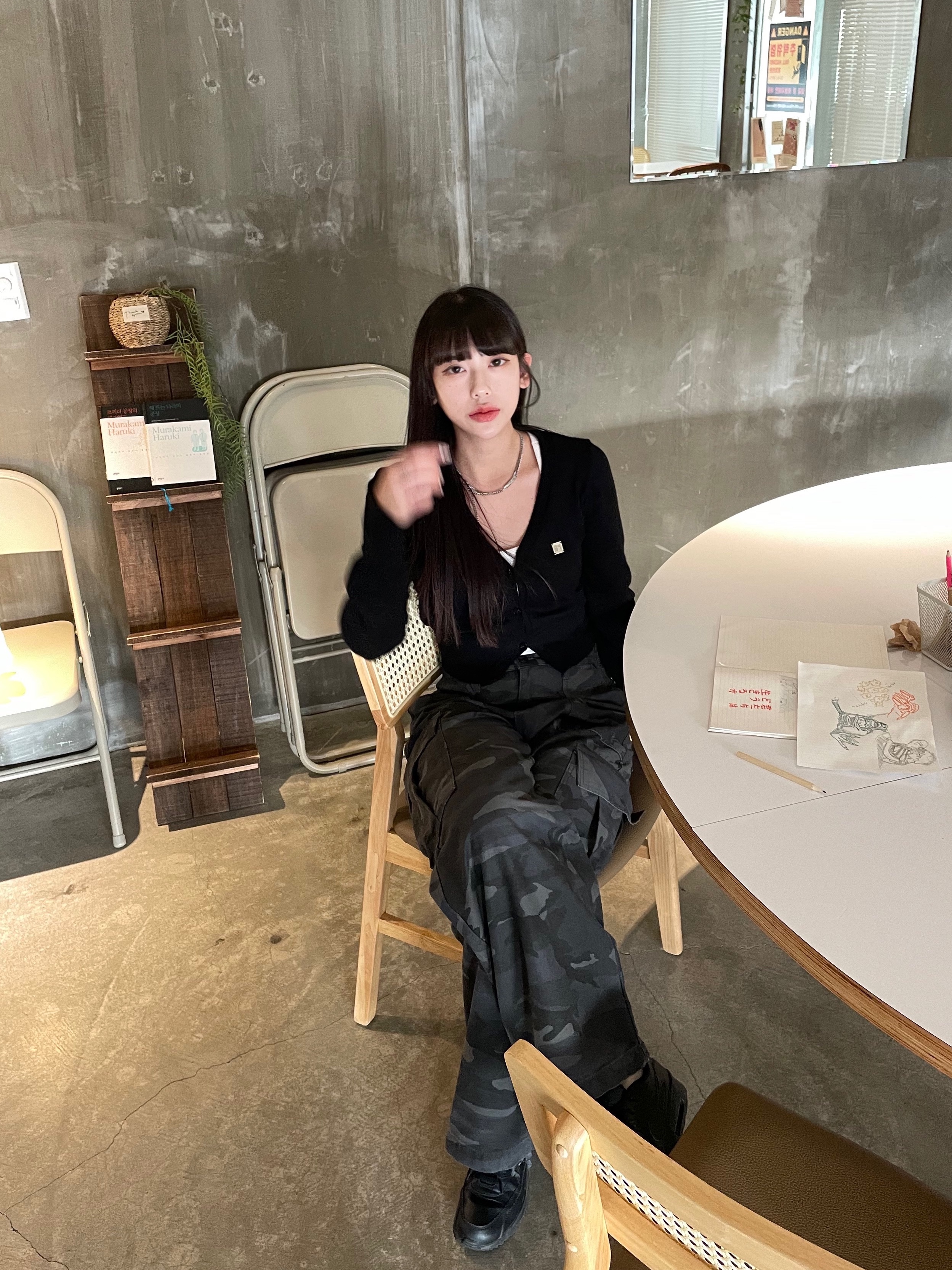 (W) Bohemian Seoul Y Symbol Long Sleeve Cardigan Black, (W) Nike Air Force 1 '07 Low Triple Black 착용 스타일 - 1