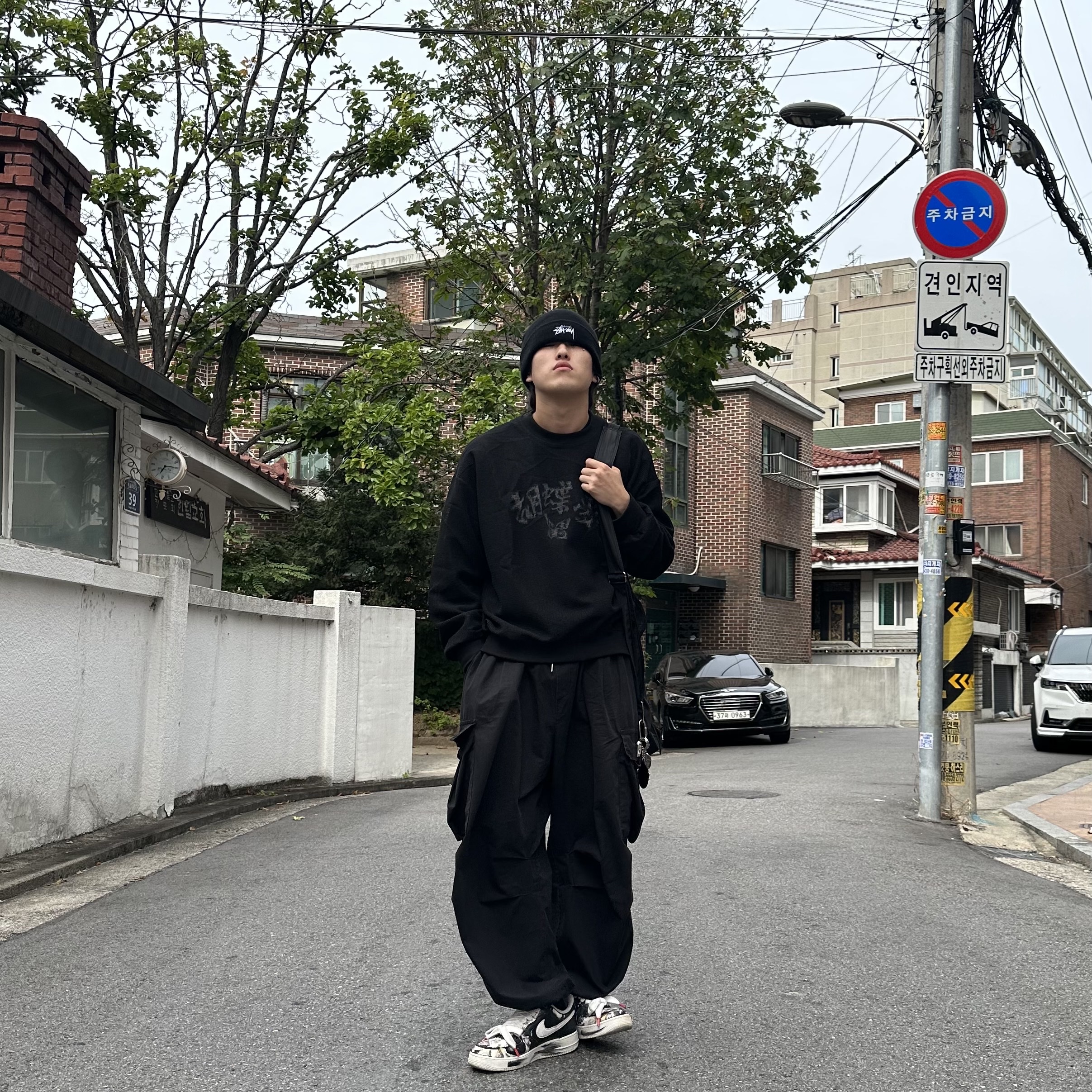 Stussy Basic Cuff Beanie Black, Nike x Peaceminusone Air Force 1 Low Para-Noise 착용 스타일 - 1