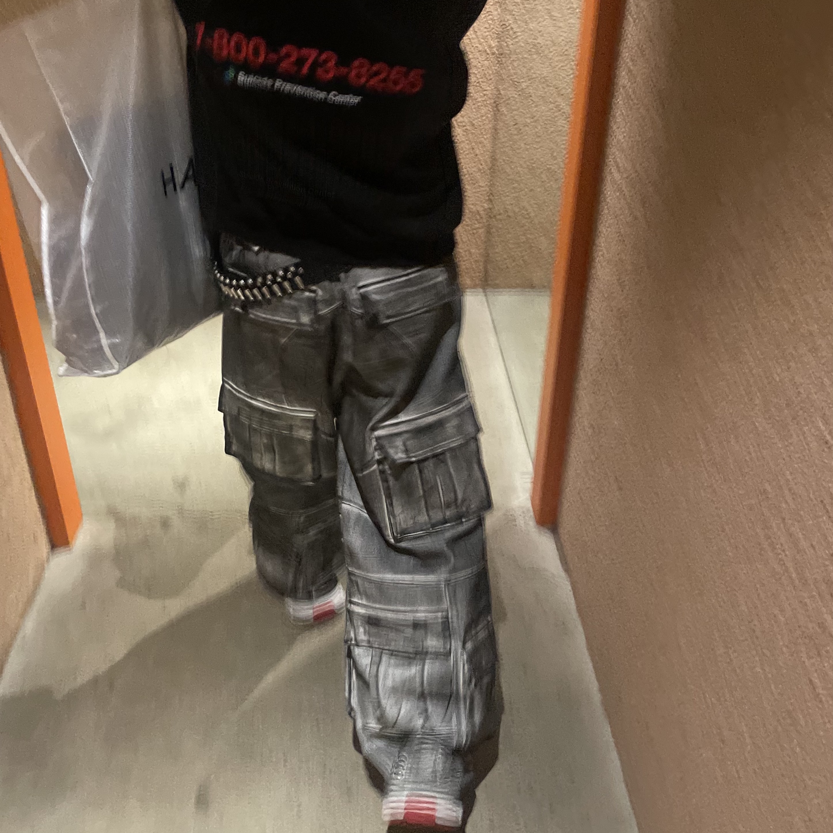 Project G/R SPC Cropped Distressed Zip Hoodie Washed Black, Project G/R Painted Denim Cargo Dirty White 착용 스타일 - 8