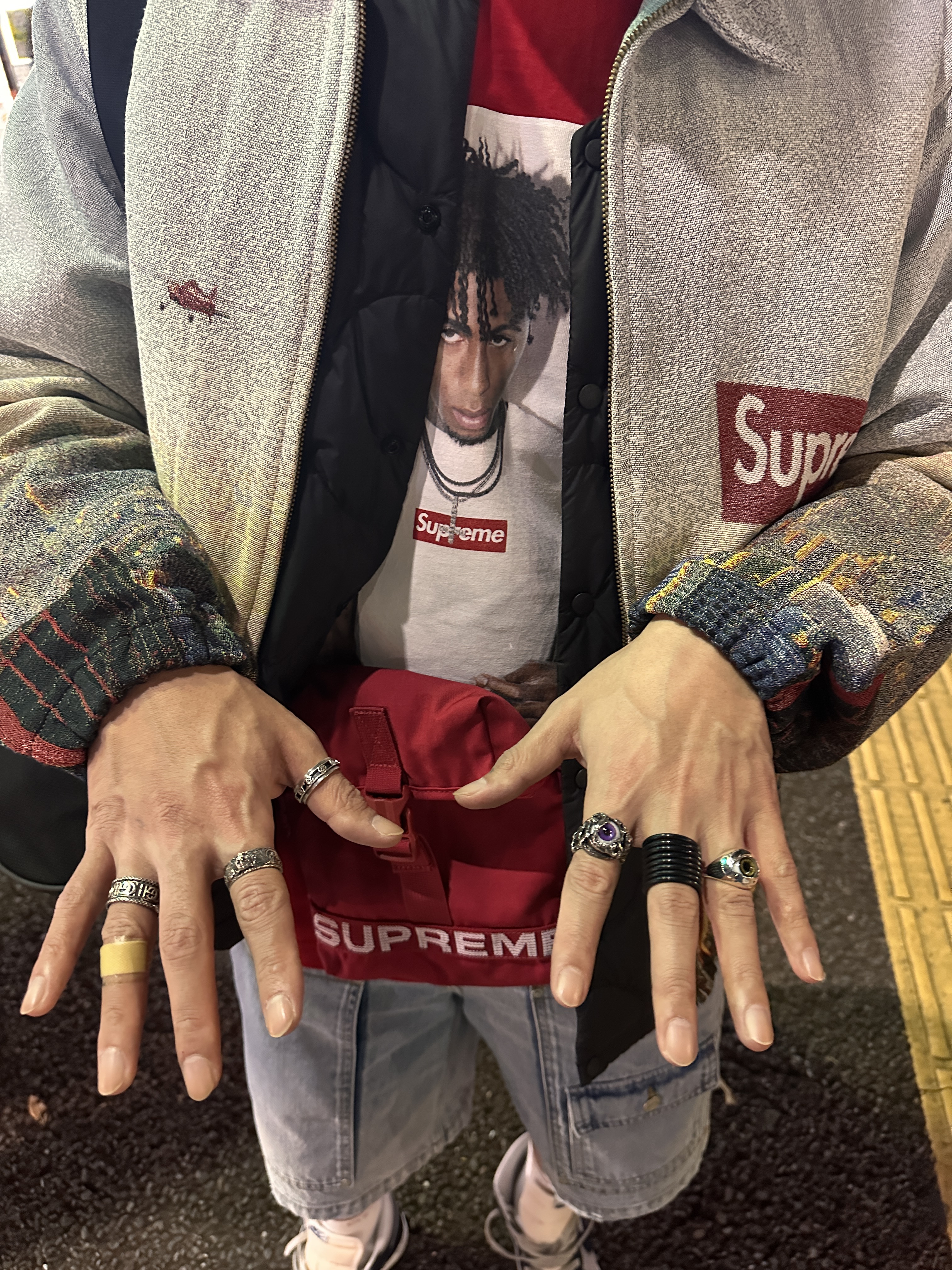 Supreme Aerial Tapestry Harrington Jacket - 20FW, Supreme NBA Youngboy T-Shirt Red - 23FW 착용 스타일 - 5