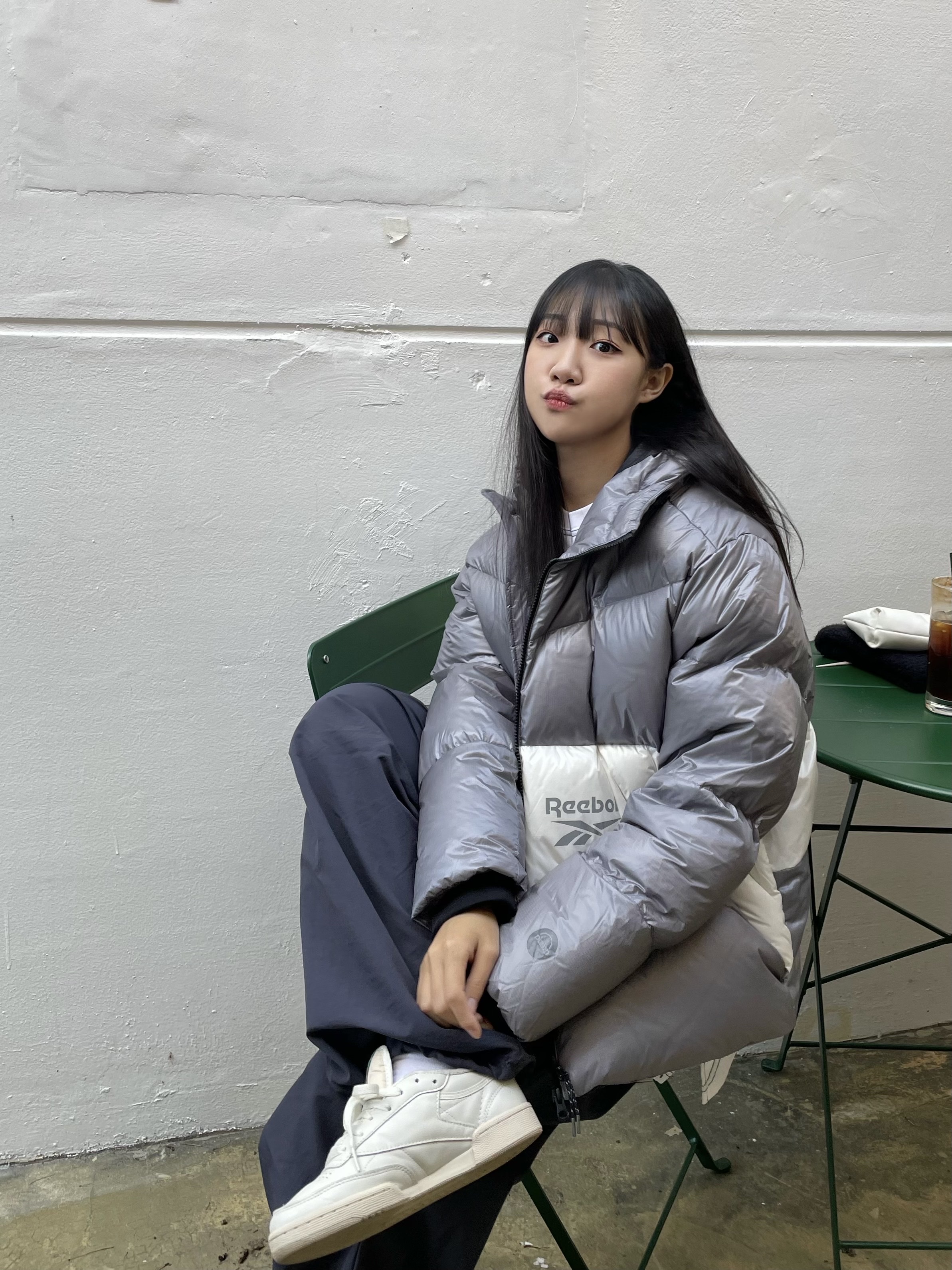 Reebok Club C 85 Vintage Chalk Green, Apple AirPods Max Lightning Silver (Korean Ver.) 착용 스타일 - 1