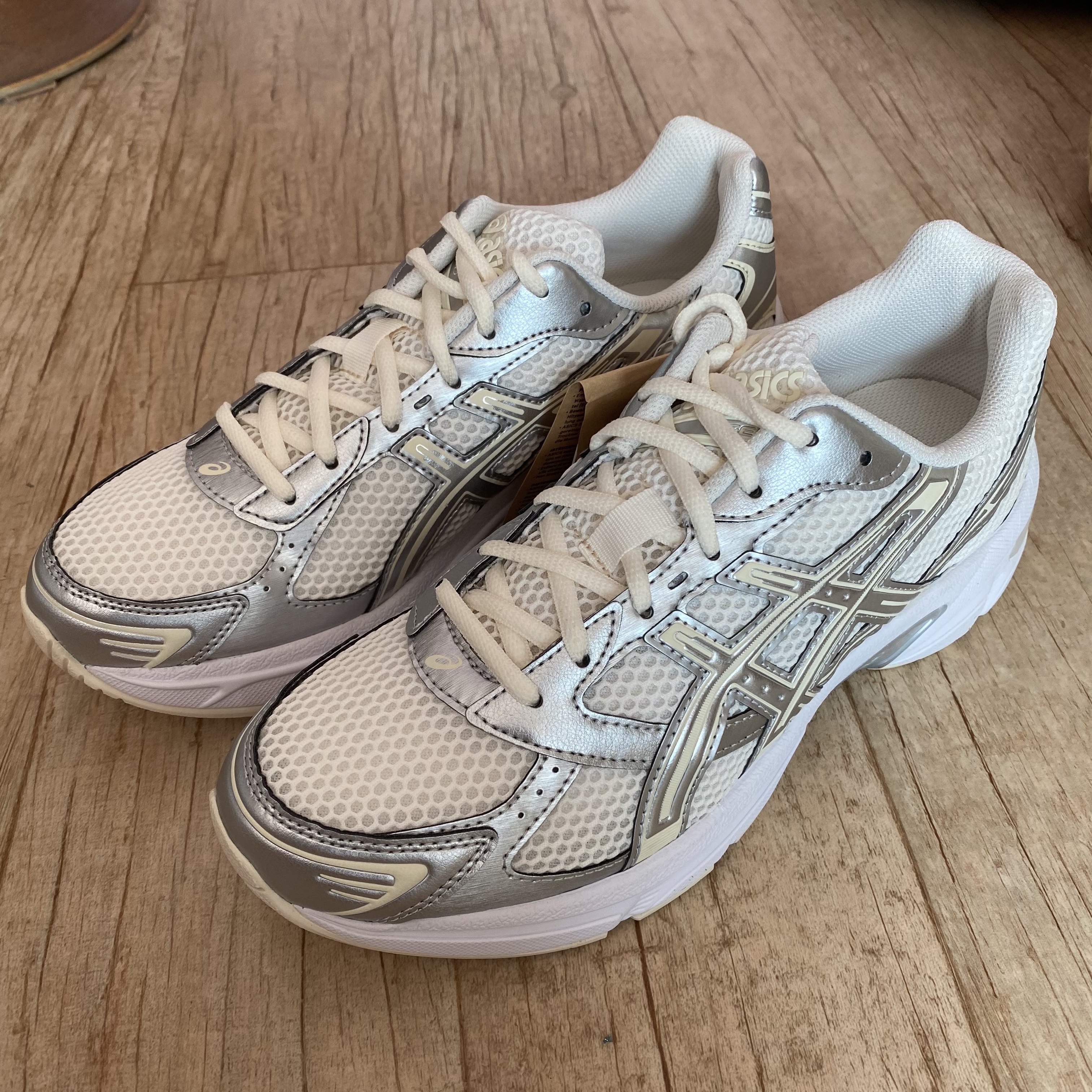 (W) Asics Gel-1130 Cream Pure Silver 착용 스타일