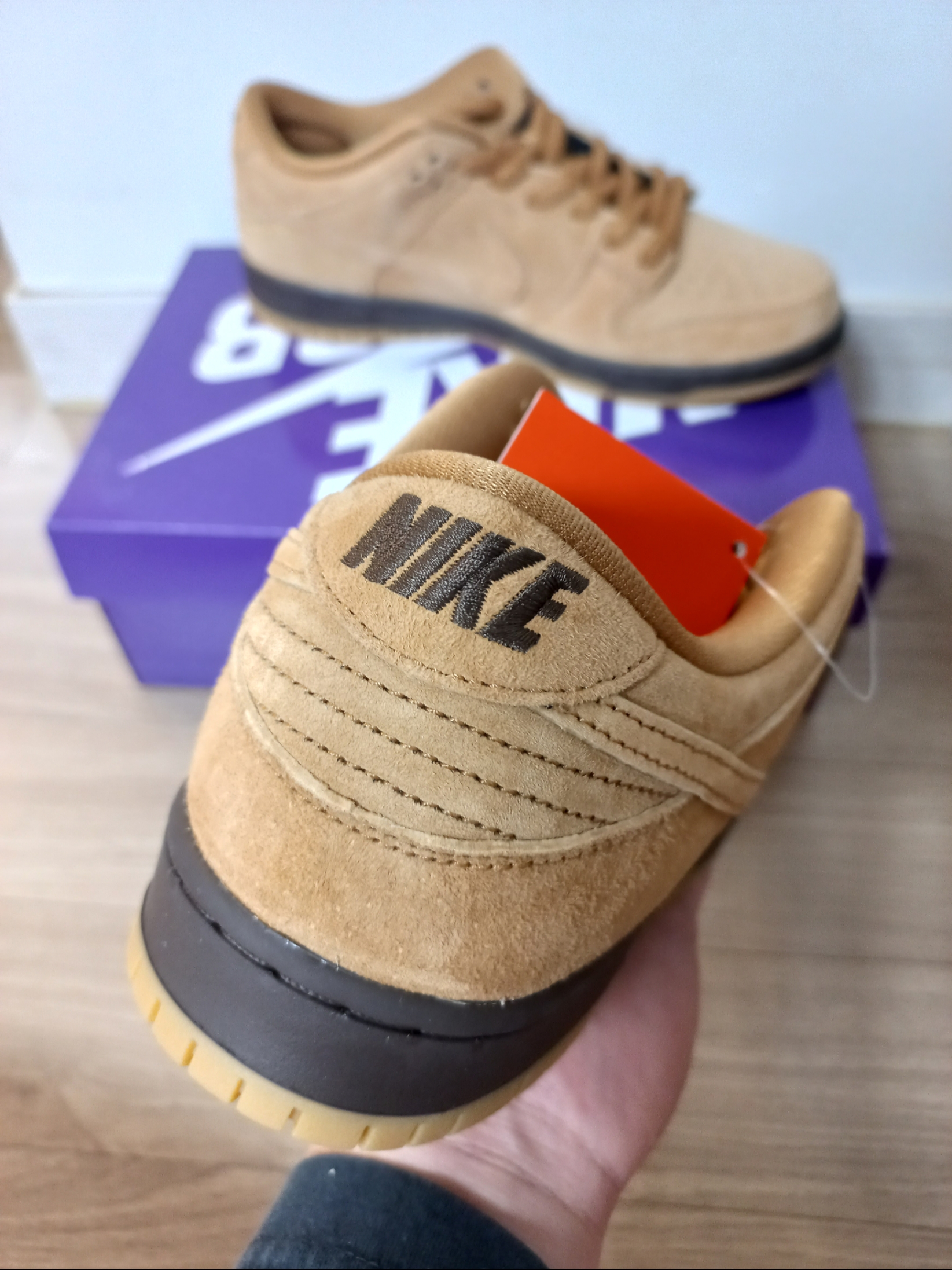 Nike SB Dunk Low Pro Wheat 2023 착용 스타일 - 2
