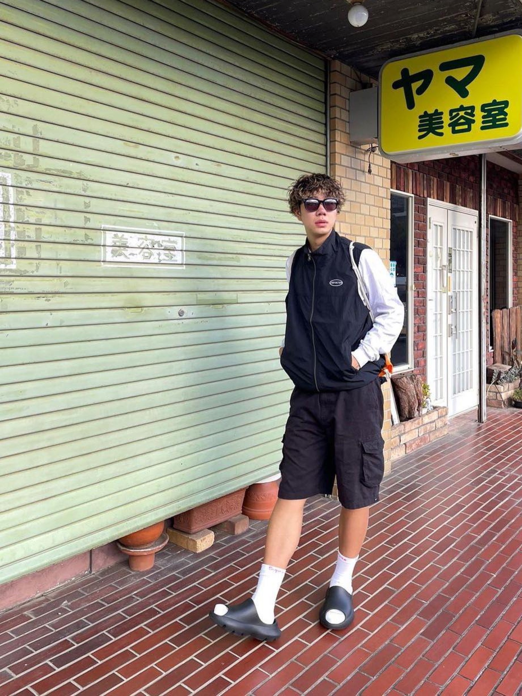 Play Comme des Garcons LS T-Shirt White, AMI de Coeur Long Sleeves T-Shirt White 착용 스타일 - 5