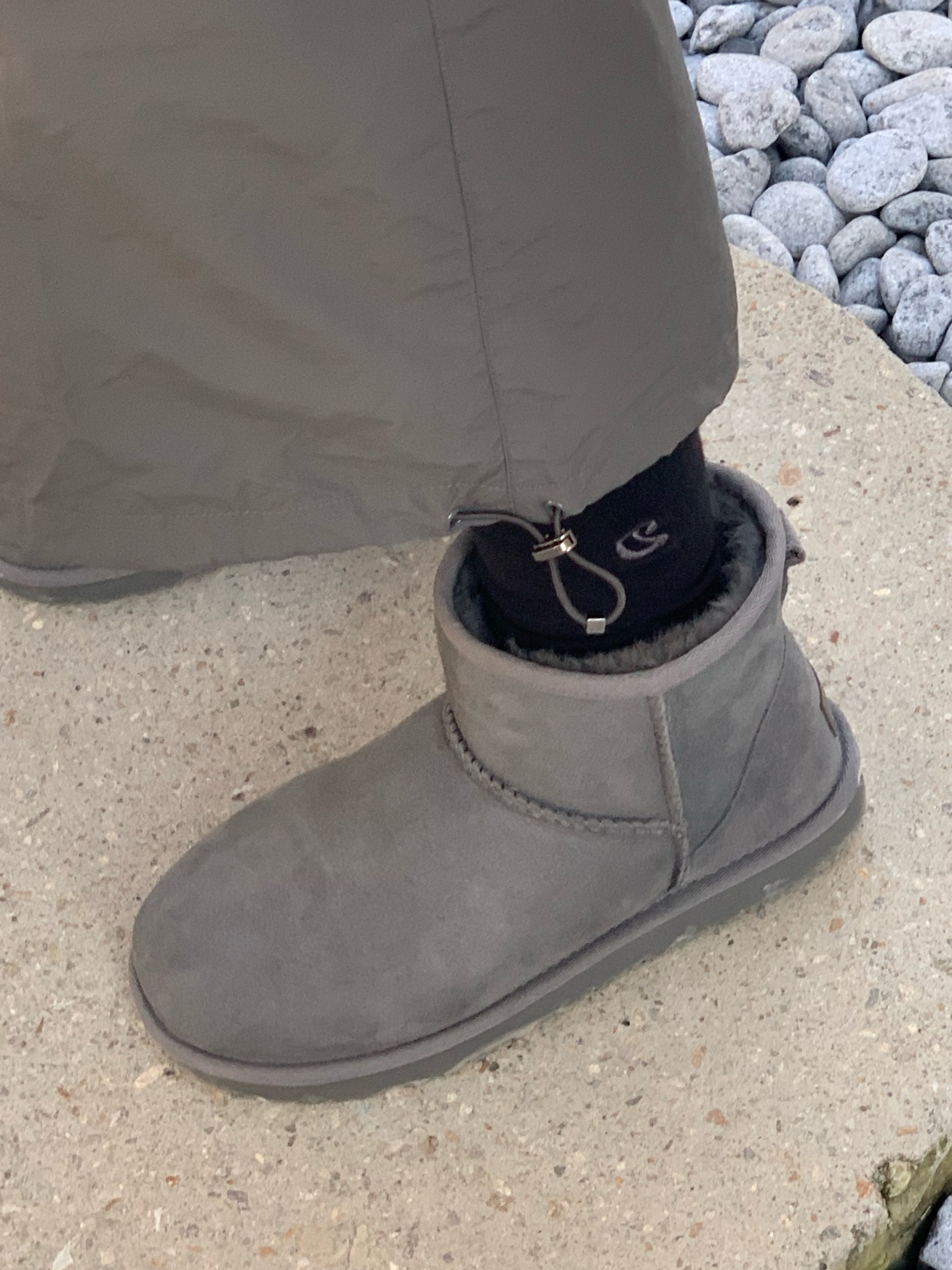 (W) UGG Classic Mini II Boots Grey 착용 스타일