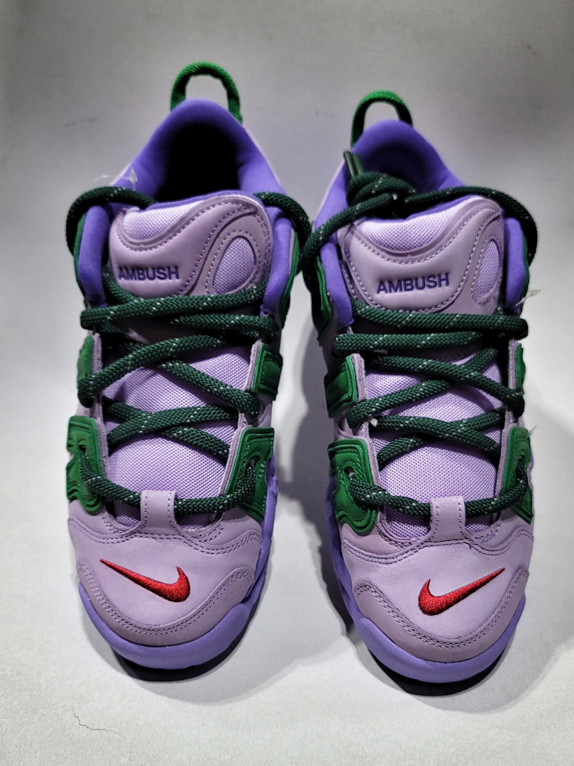 Nike x Ambush Air More Uptempo Low Lilac and Apple Green 착용 스타일 - 2