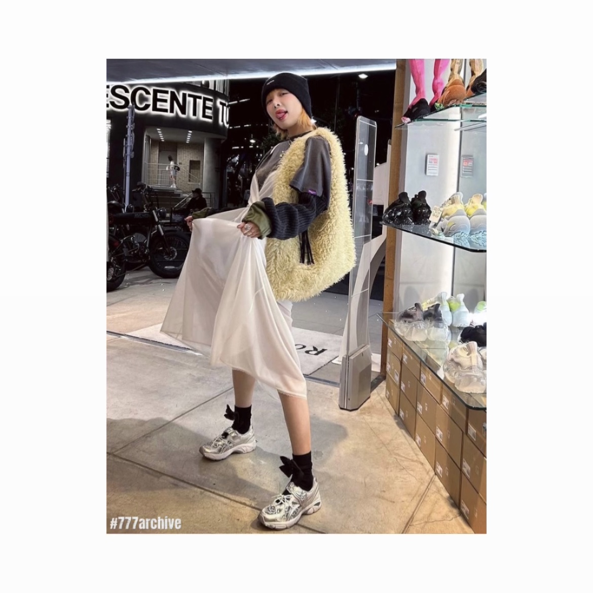 Supreme Mohair Beanie Black - 23FW, Asics x Cecilie Bahnsen GT-2160 White 착용 스타일 - 2