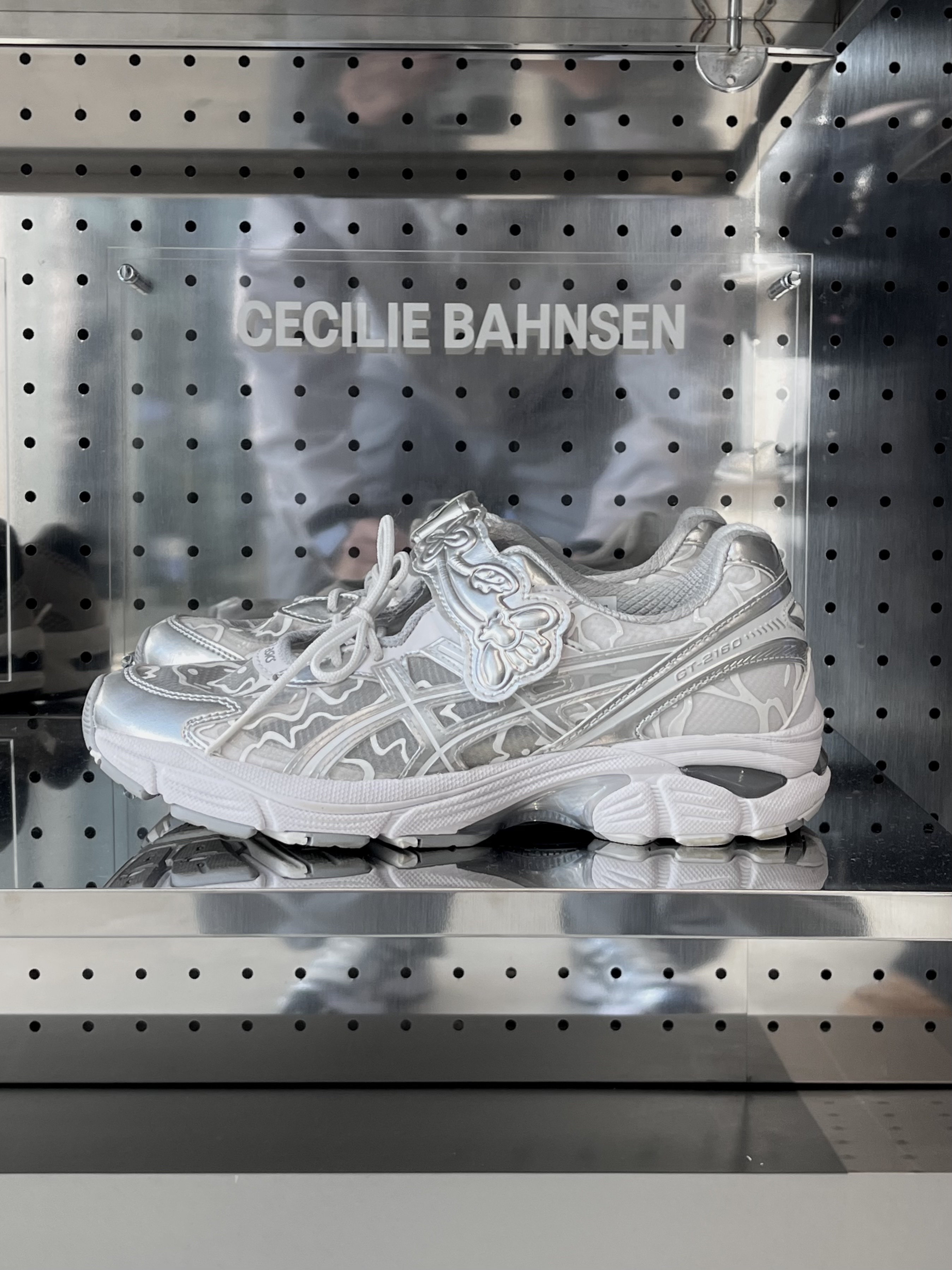 Sansan Gear 2.5L Windblock Jacket Grey  - 23FW, Asics Gel-Kayano 14 Cream Black 착용 스타일 - 5