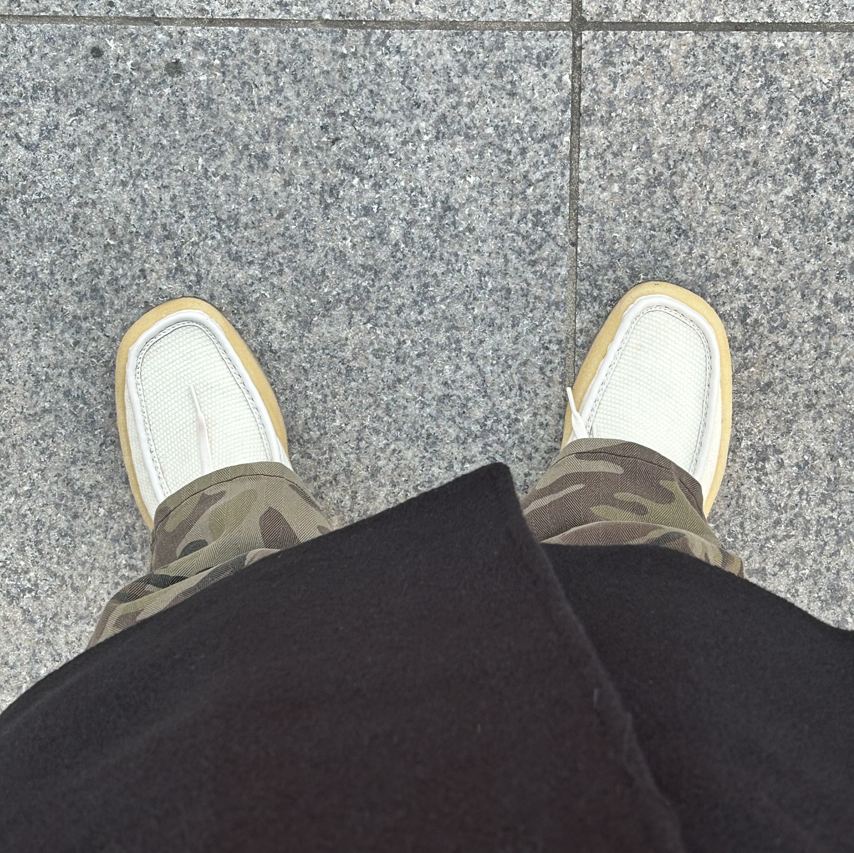 Clarks Wallabee Cup Textile Off White 착용 스타일 - 1