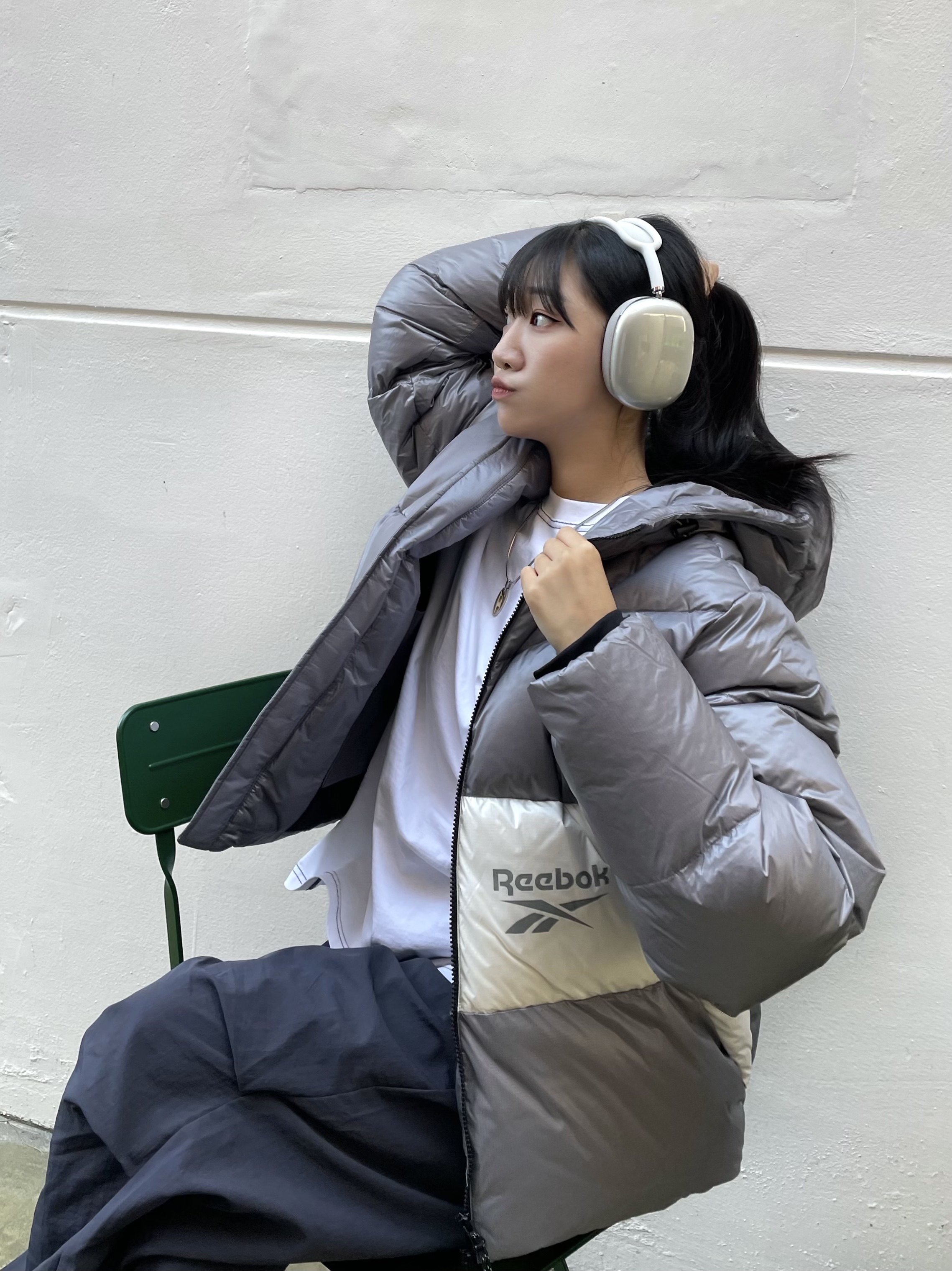 Reebok Club C 85 Vintage Chalk Green, Apple AirPods Max Lightning Silver (Korean Ver.) 착용 스타일 - 2