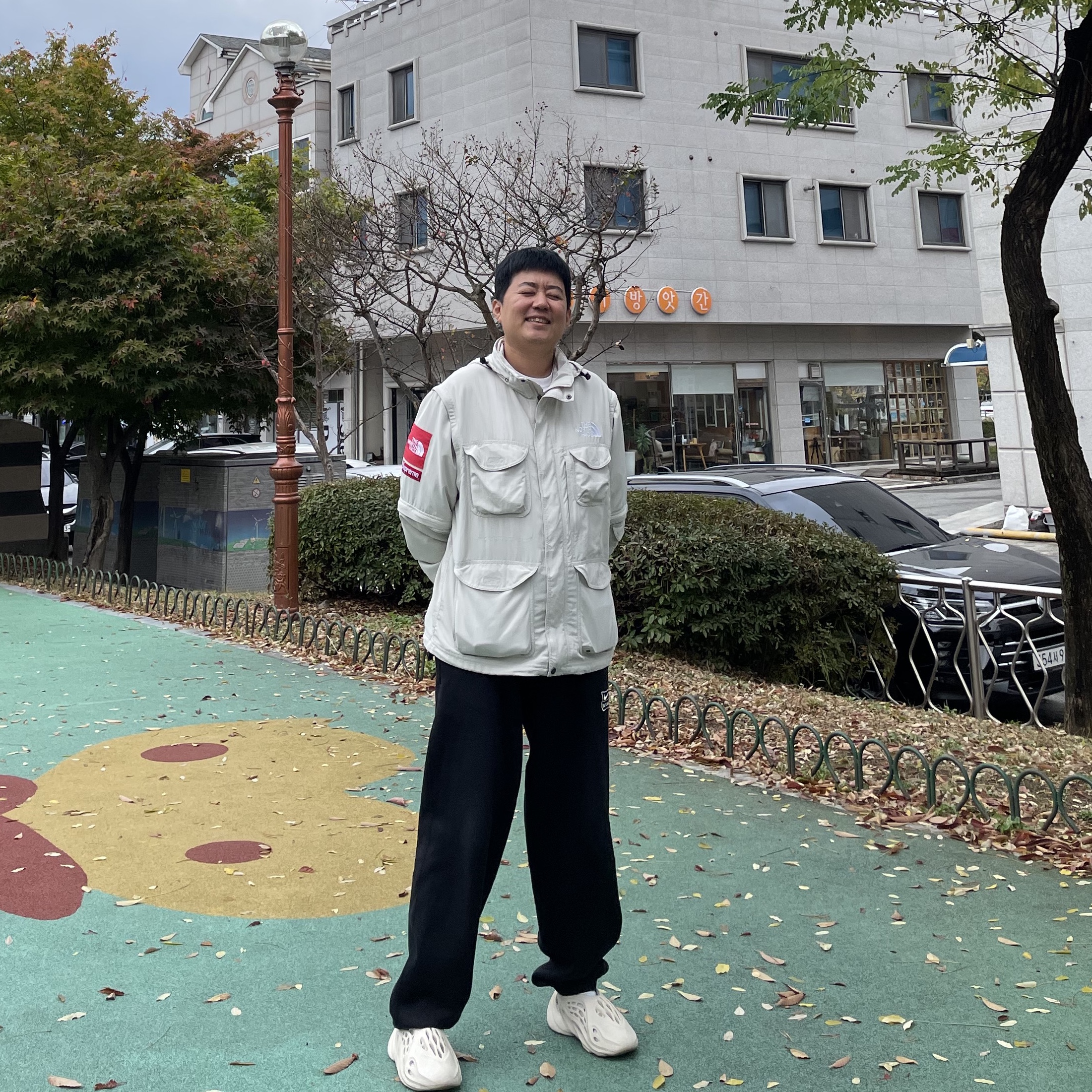 Supreme x The North Face Trekking Convertible Jacket Stone - 22SS, Nike x Stussy NRG Washed Fleece Pants Black (DO5296-010) 착용 스타일