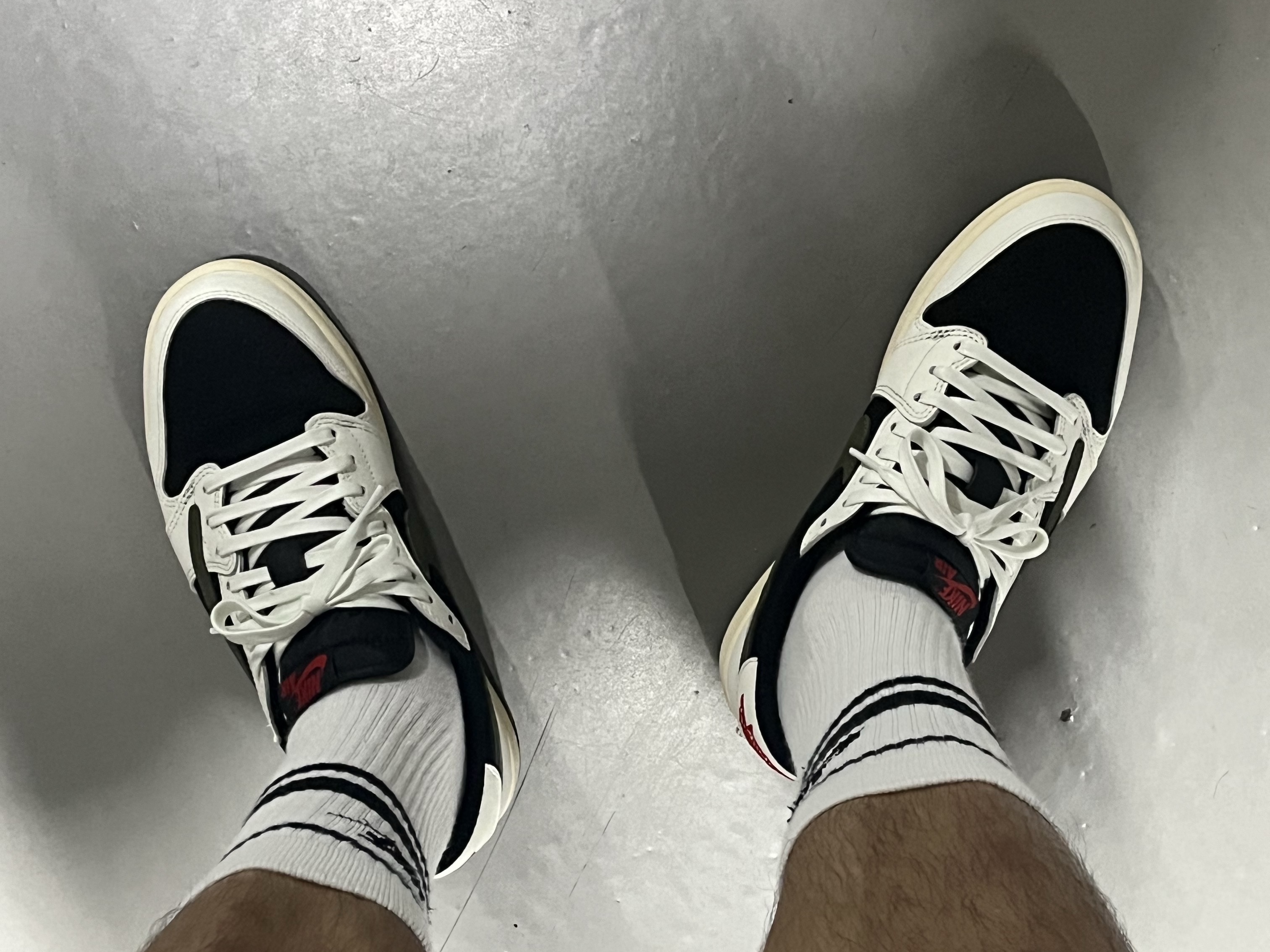 (W) Jordan 1 x Travis Scott Retro Low OG SP Medium Olive 착용 스타일
