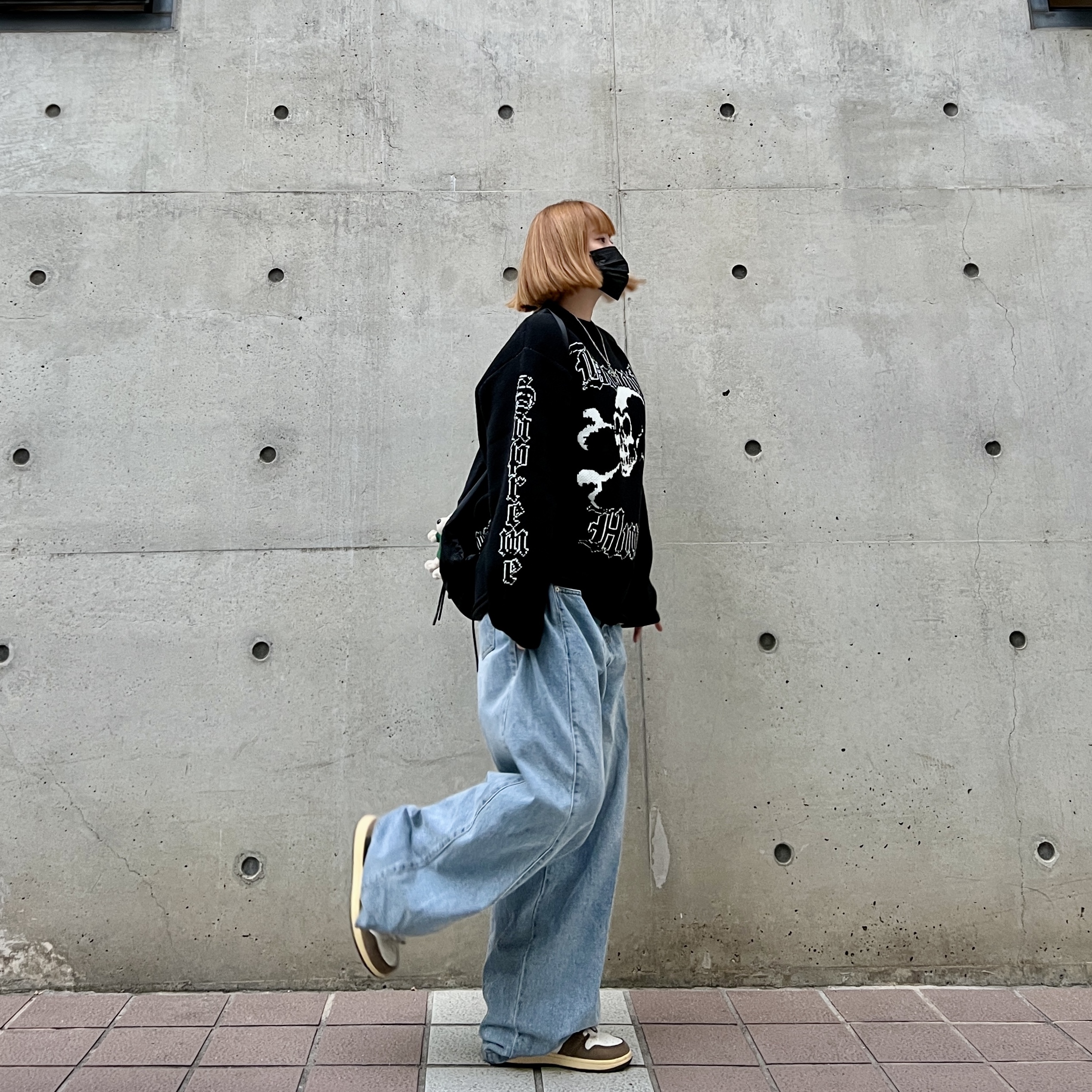 Supreme x Bounty Hunter Sweater Black - 23FW, Jordan 1 x Travis Scott Retro High OG SP Mocha 착용 스타일