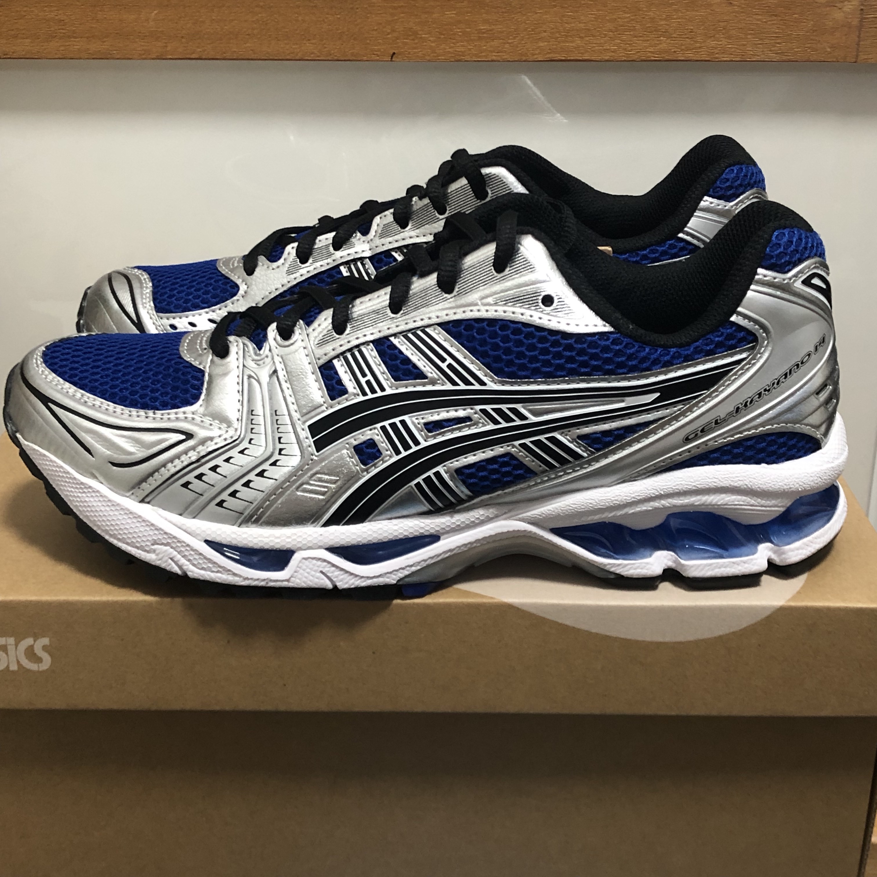 Asics Gel-Kayano 14 Monaco Blue Black 착용 스타일