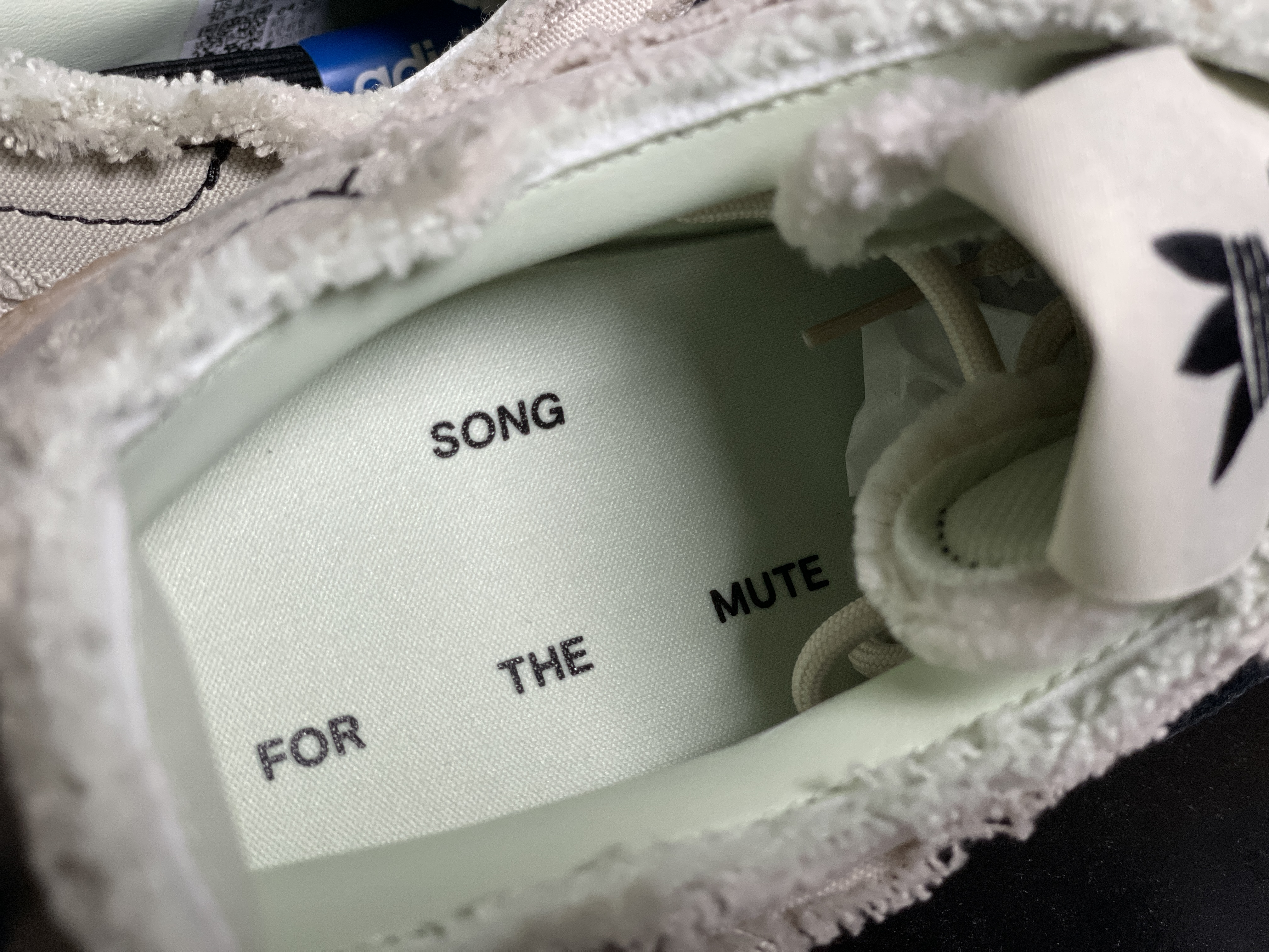 Adidas x Song for the Mute Campus 80s Bliss Core Black 착용 스타일 - 5