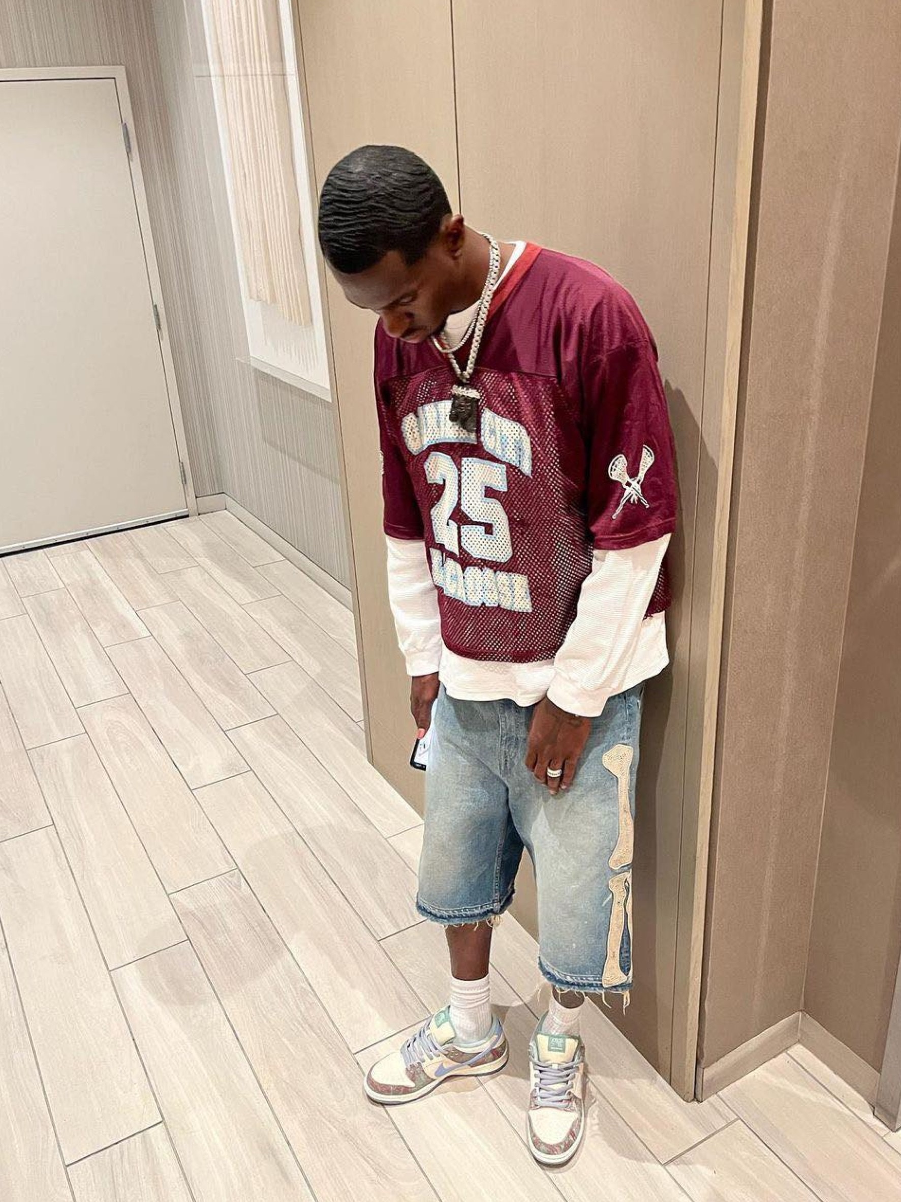 Play Comme des Garcons LS T-Shirt White, AMI de Coeur Long Sleeves T-Shirt White 착용 스타일 - 3